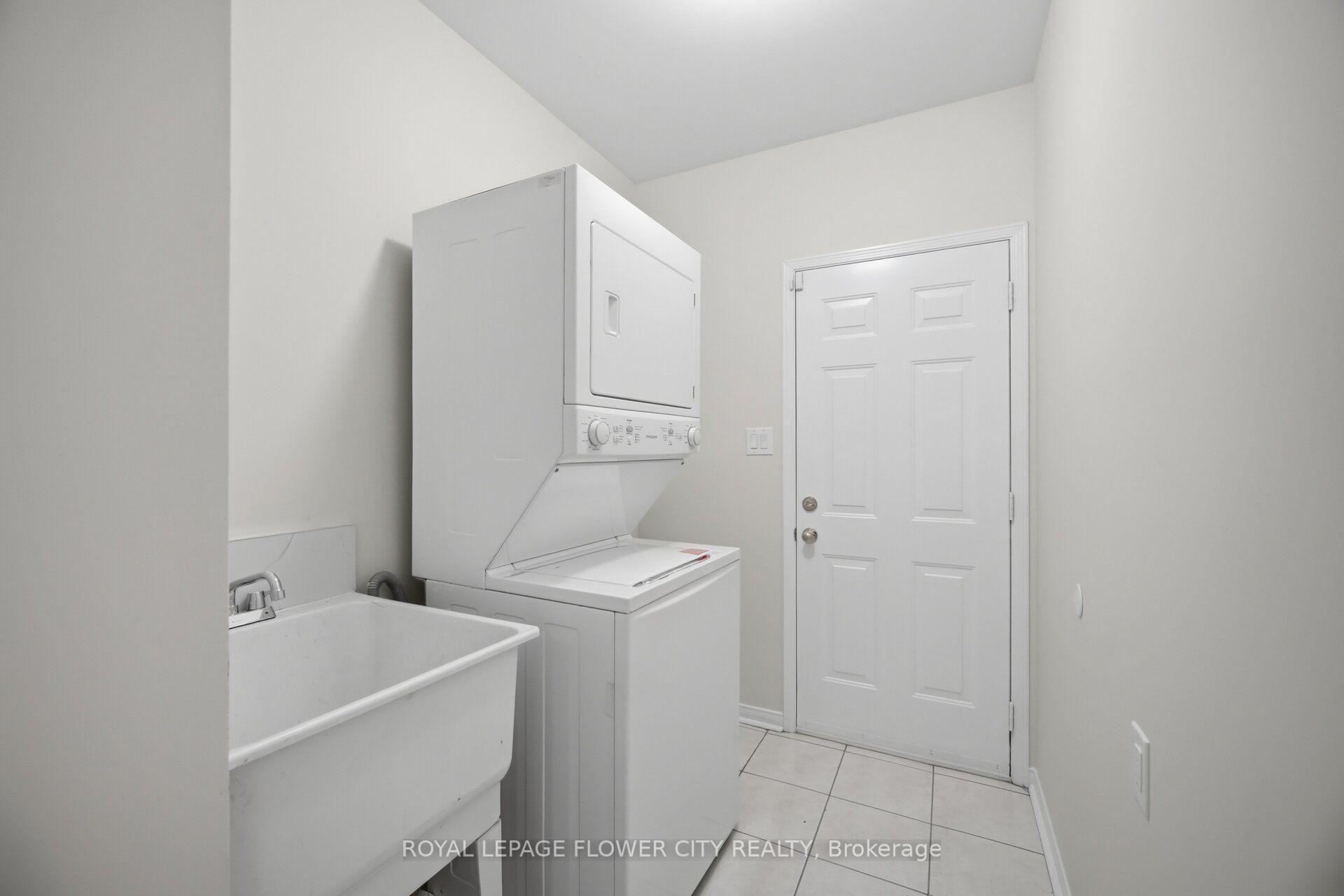 Photo 40 of 79 Bernard Avenue, Brampton, Fletcher's Creek South — HOMEH
