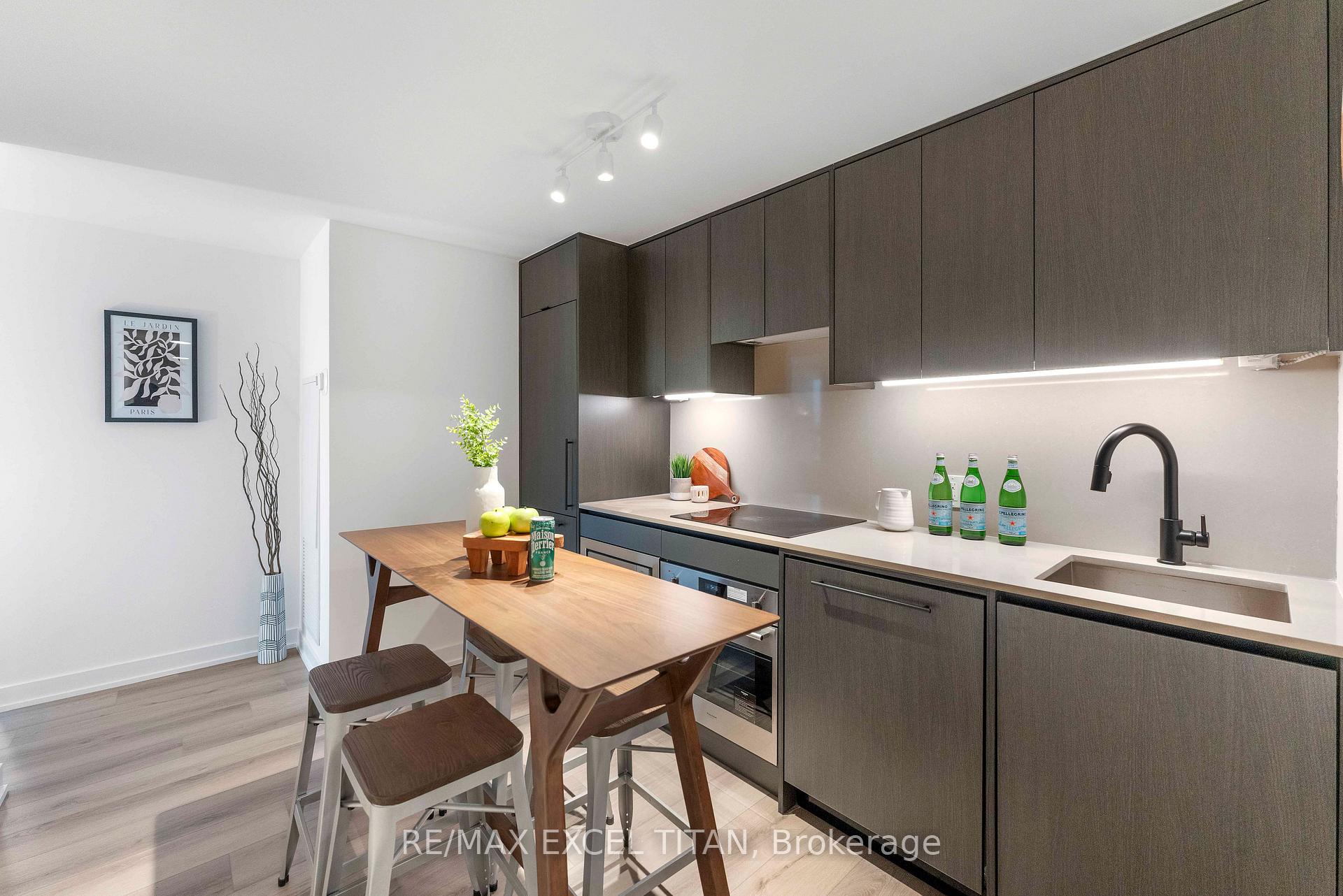 Photo 7 of Unit 611, 5 Lakeview Avenue, Toronto, Trinity-Bellwoods — HOMEH