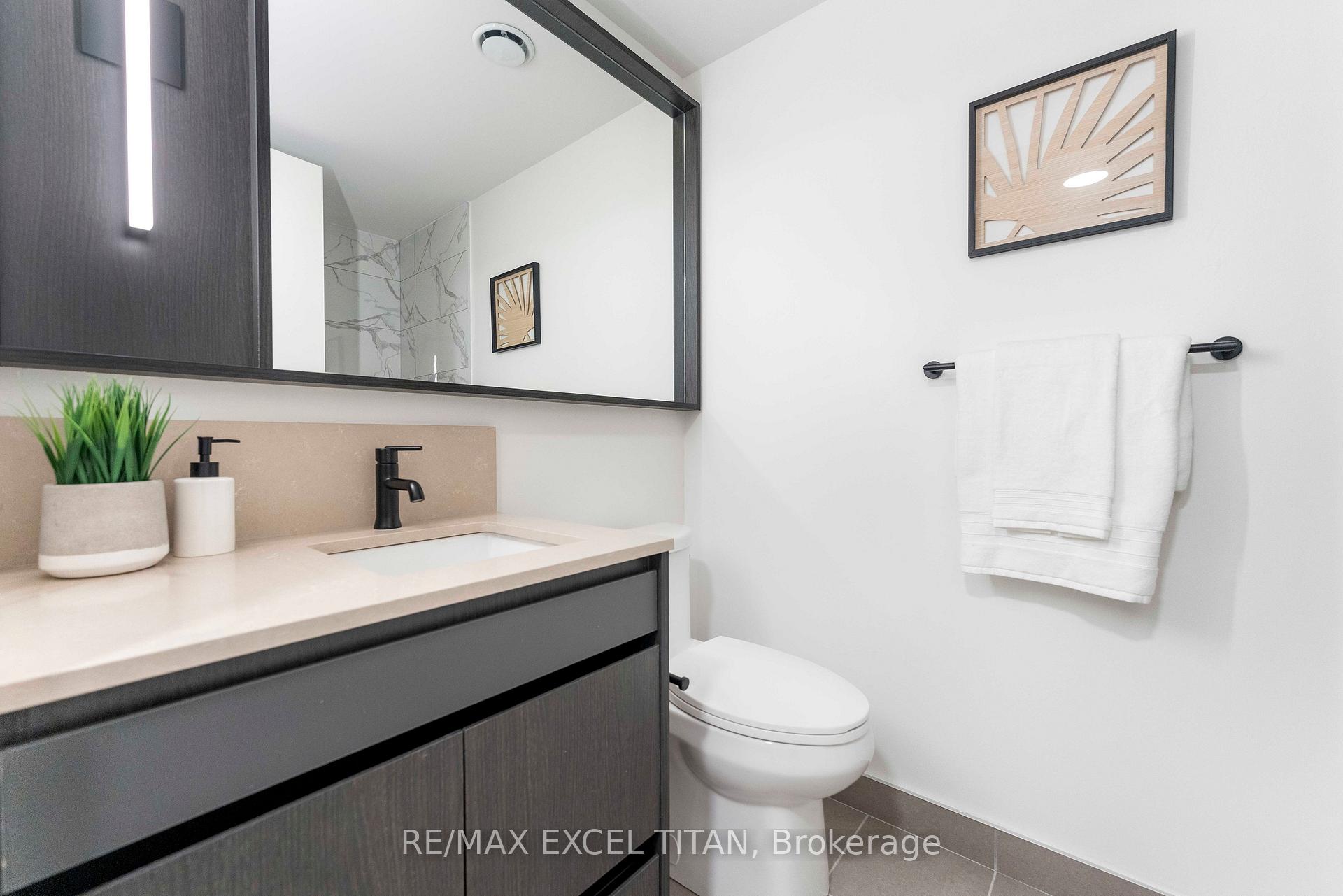 Photo 10 of Unit 611, 5 Lakeview Avenue, Toronto, Trinity-Bellwoods — HOMEH