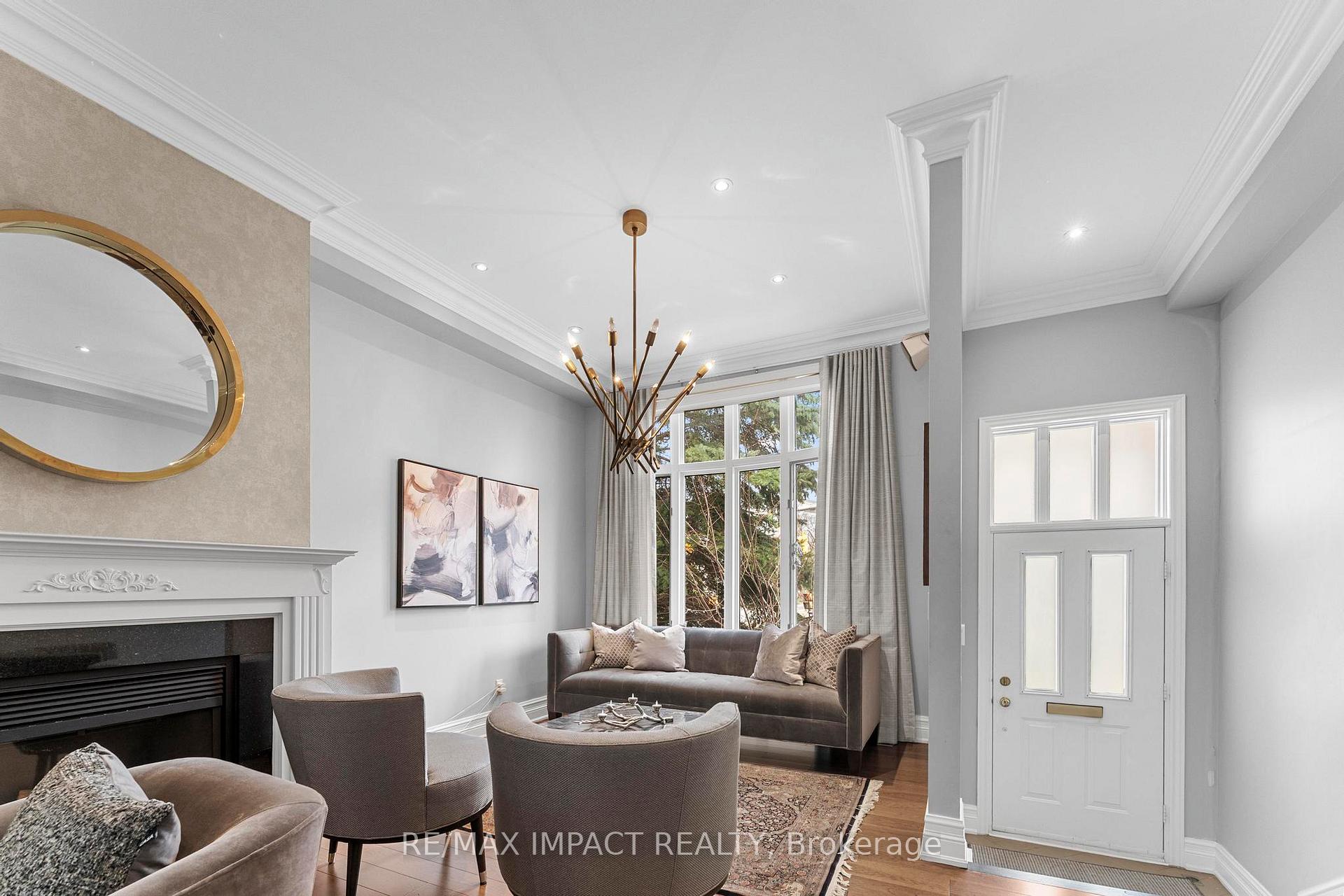 Photo 4 of Unit 13, 260 Russell Hill Road, Toronto, Casa Loma — HOMEH