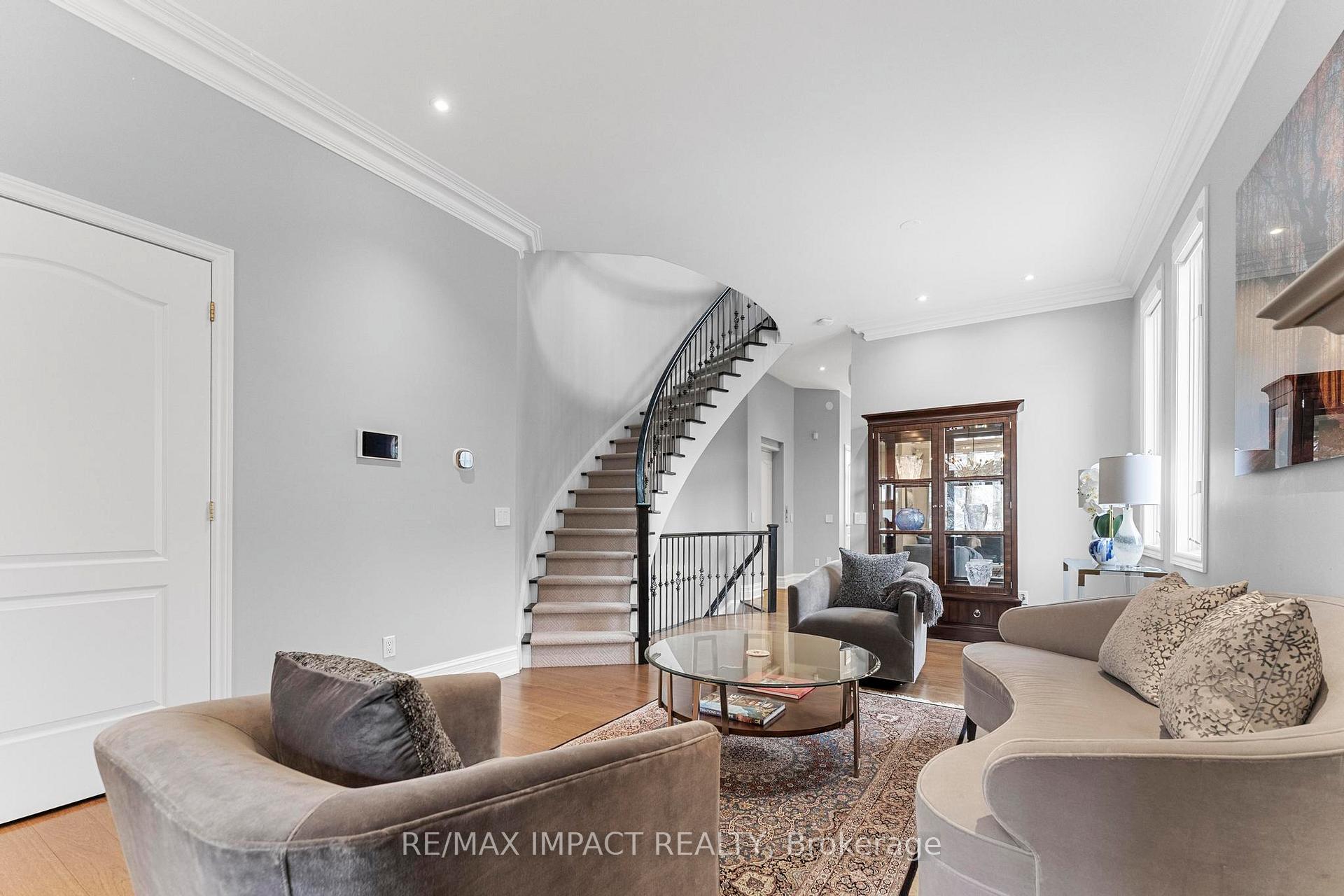 Photo 7 of Unit 13, 260 Russell Hill Road, Toronto, Casa Loma — HOMEH