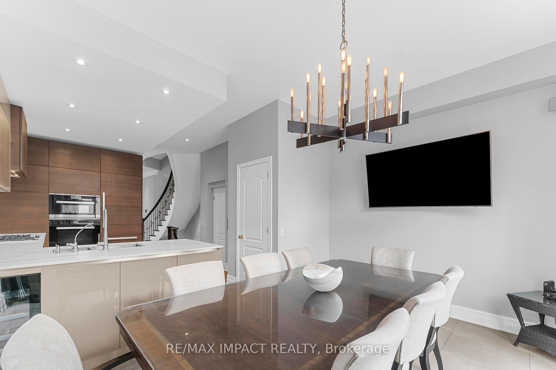 Photo 16 of Unit 13, 260 Russell Hill Road, Toronto, Casa Loma — HOMEH