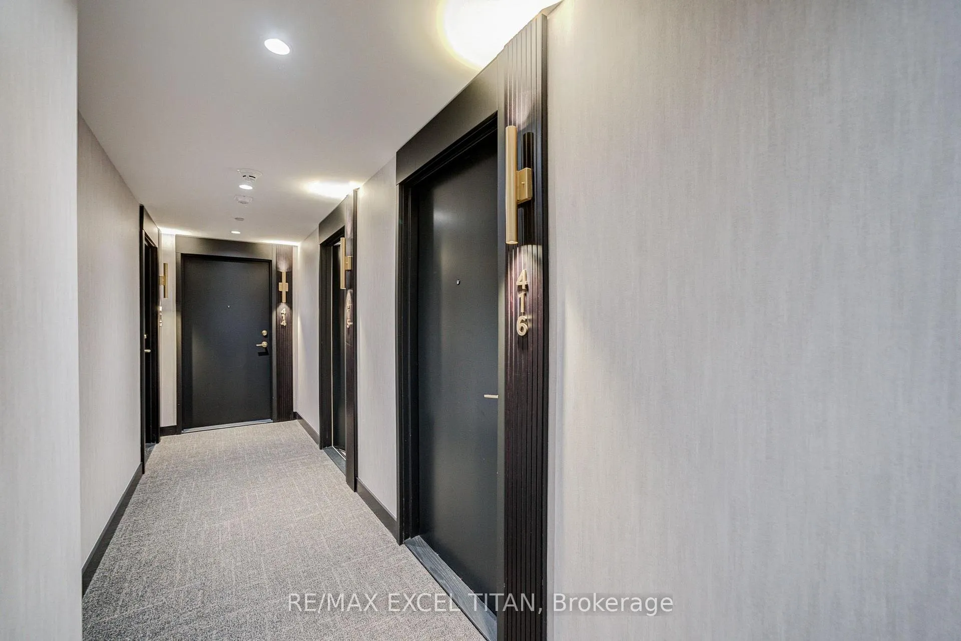 Photo 5 of Unit 416, 5 Lakeview Avenue, Toronto, Trinity-Bellwoods — HOMEH