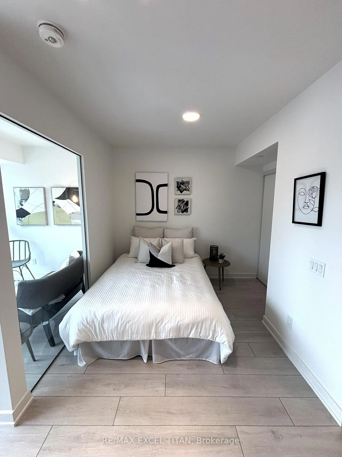 Photo 13 of Unit 416, 5 Lakeview Avenue, Toronto, Trinity-Bellwoods — HOMEH