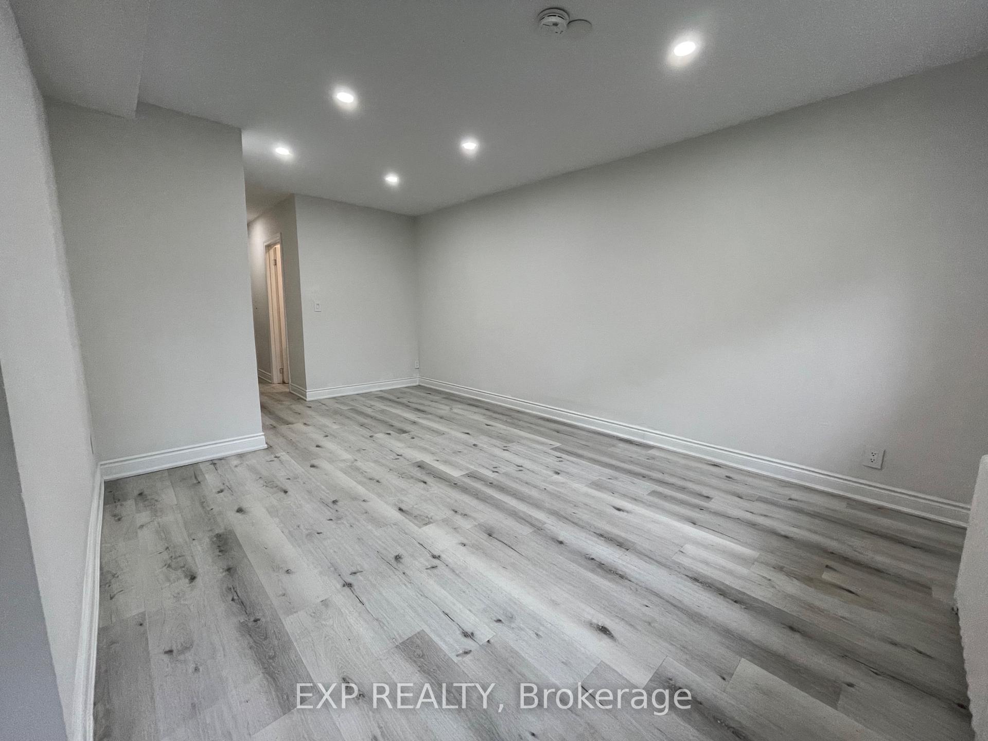 Photo 11 of Unit 1, 259 Lakeshore Road E, Mississauga, Port Credit — HOMEH