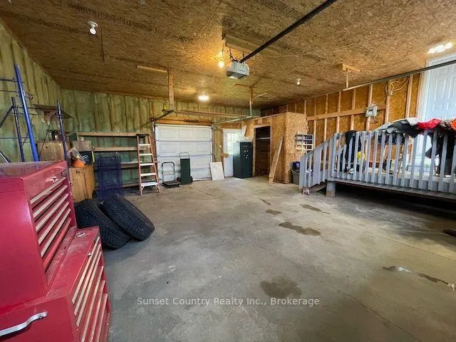 Photo 17 of 47 Pine Crescent, Dryden, Government Road — HOMEH