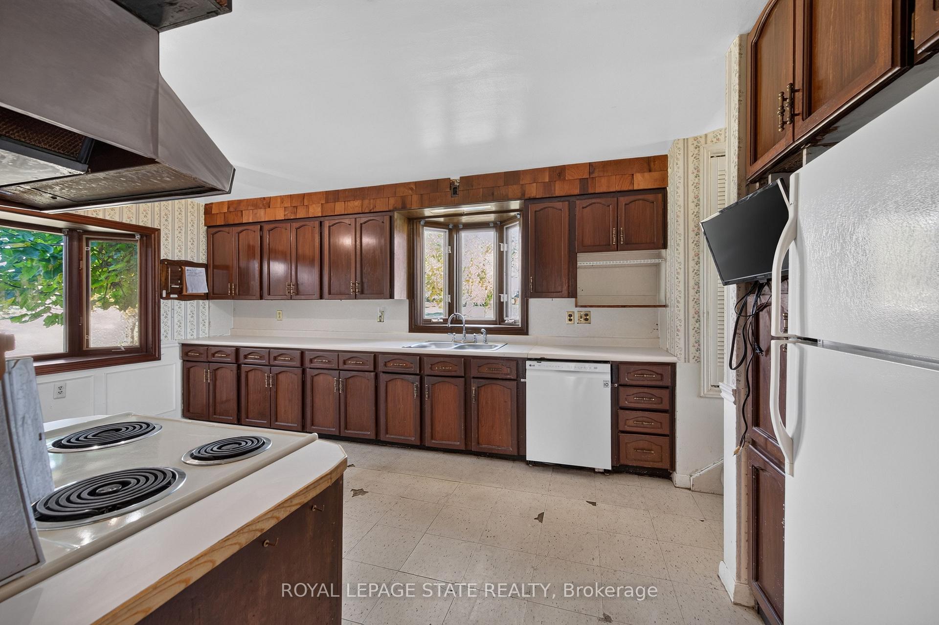 Photo 8 of 1619 Snake Road, Burlington, Grindstone — HOMEH