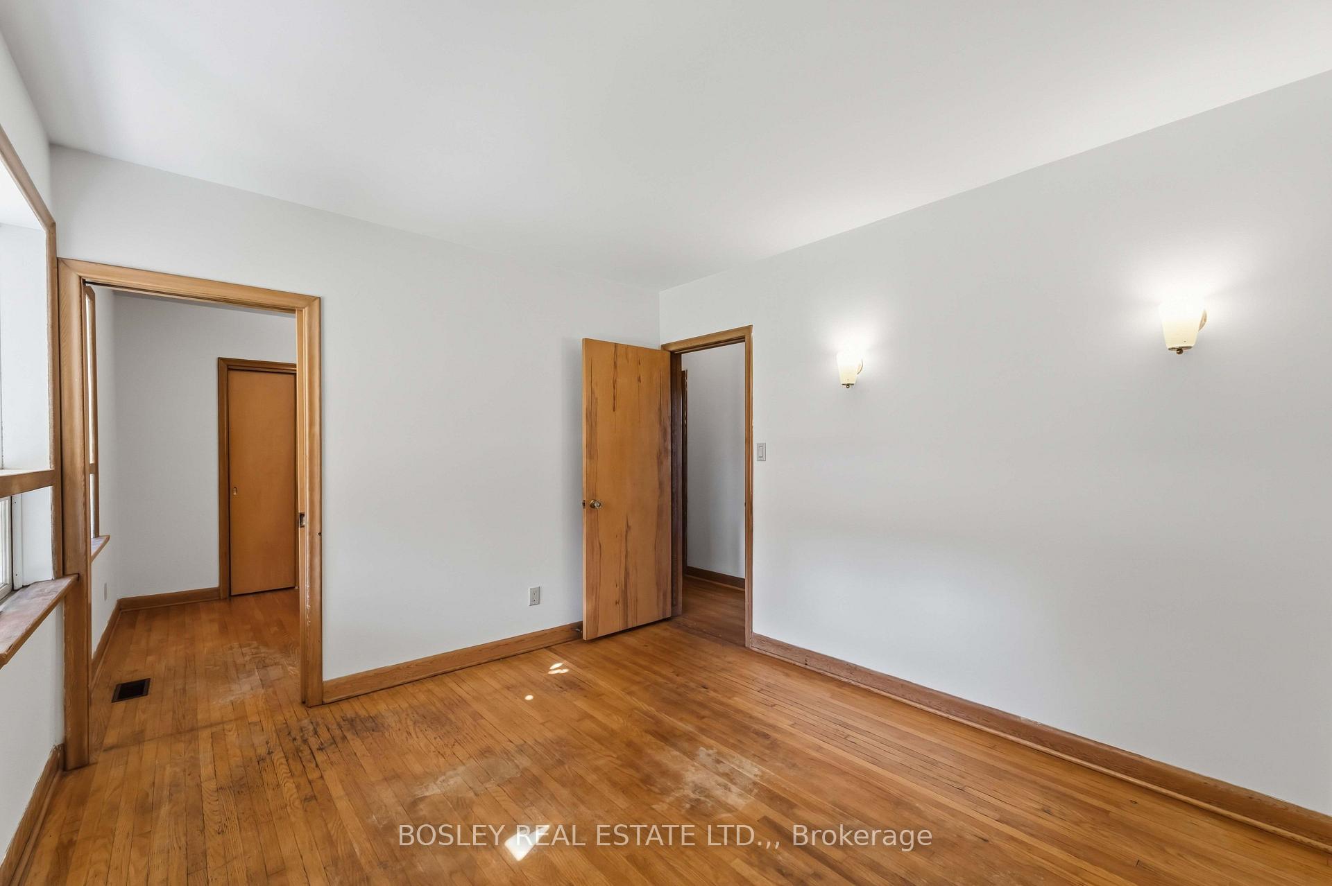 Photo 13 of 12 Glenhurst Circle, St. Catharines, Oakdale — HOMEH
