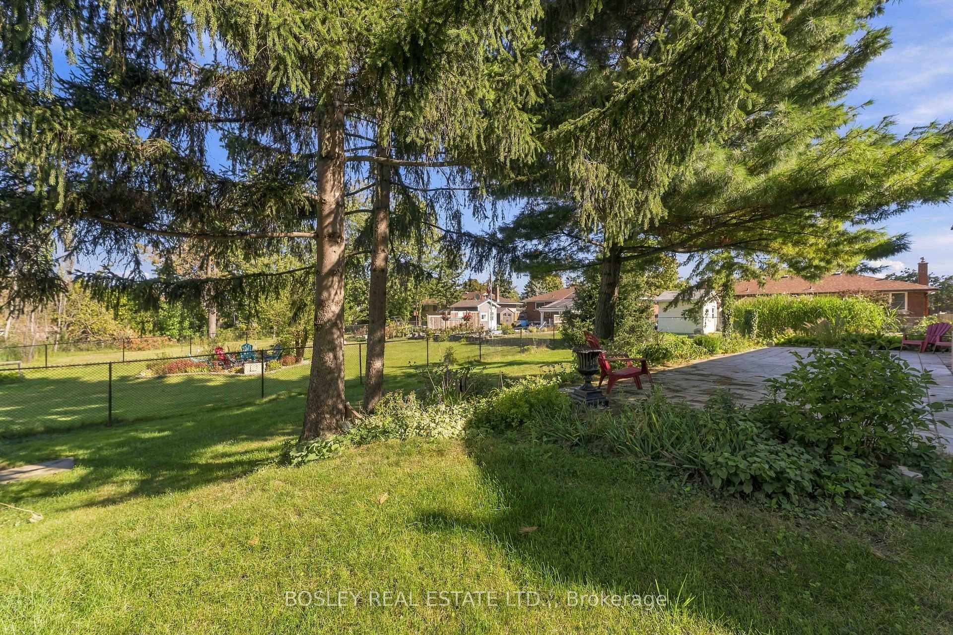 Photo 39 of 12 Glenhurst Circle, St. Catharines, Oakdale — HOMEH