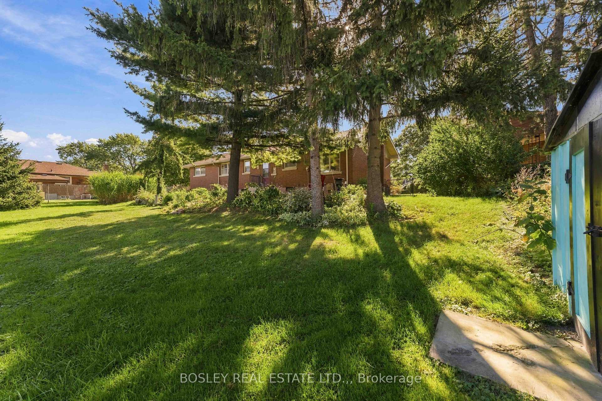 Photo 40 of 12 Glenhurst Circle, St. Catharines, Oakdale — HOMEH