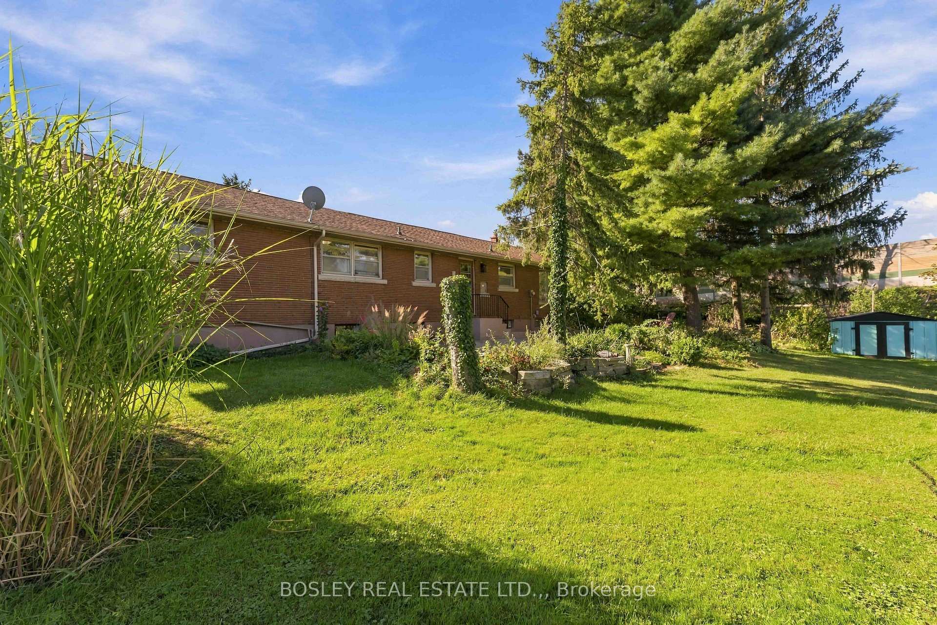 Photo 43 of 12 Glenhurst Circle, St. Catharines, Oakdale — HOMEH