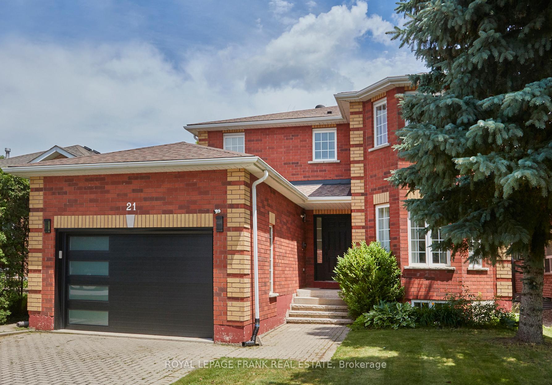Photo 4 of 21 Crompton Drive, Barrie, Little Lake — HOMEH