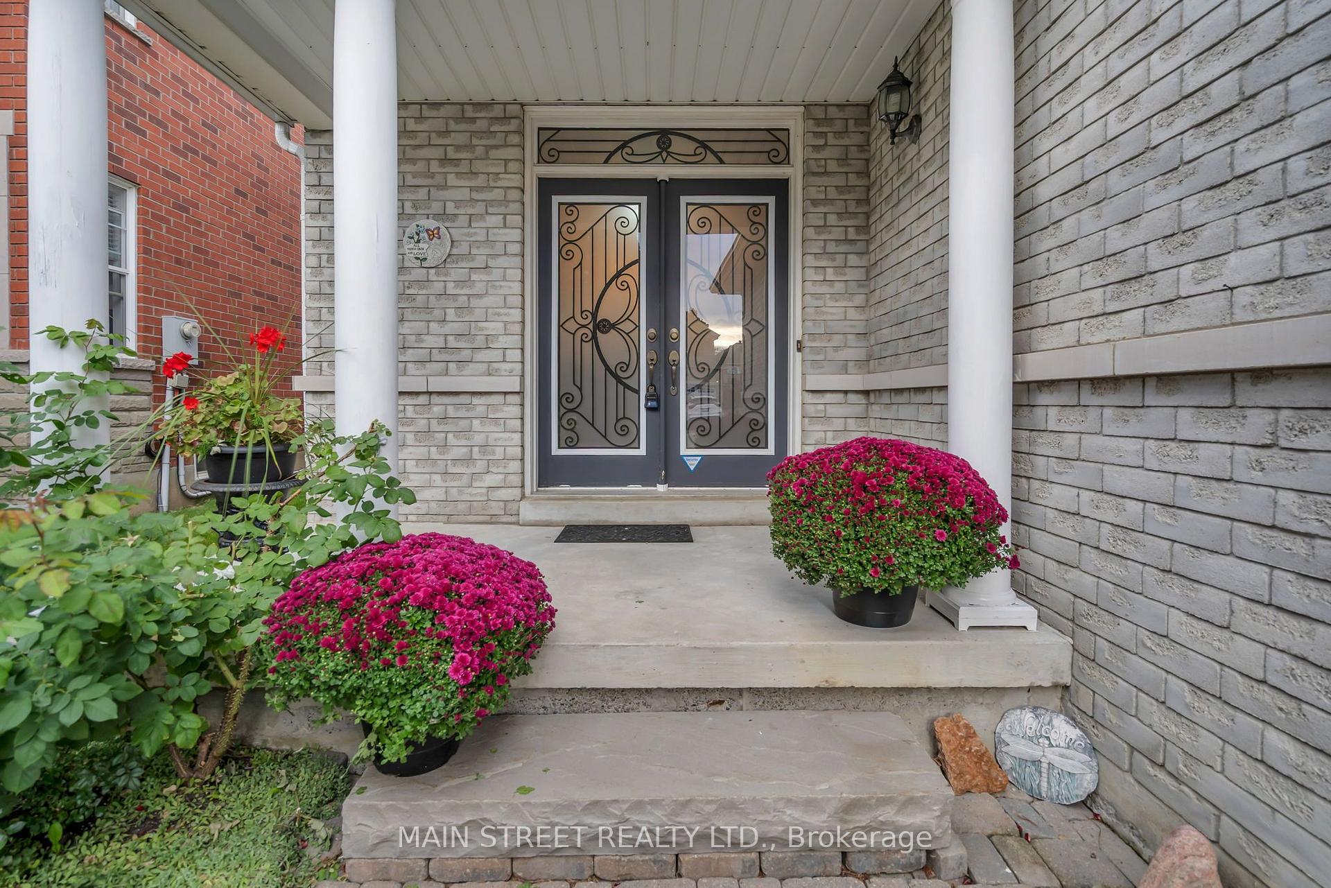 Photo 3 of 27 Blackbird Crescent, Richmond Hill, Oak Ridges — HOMEH