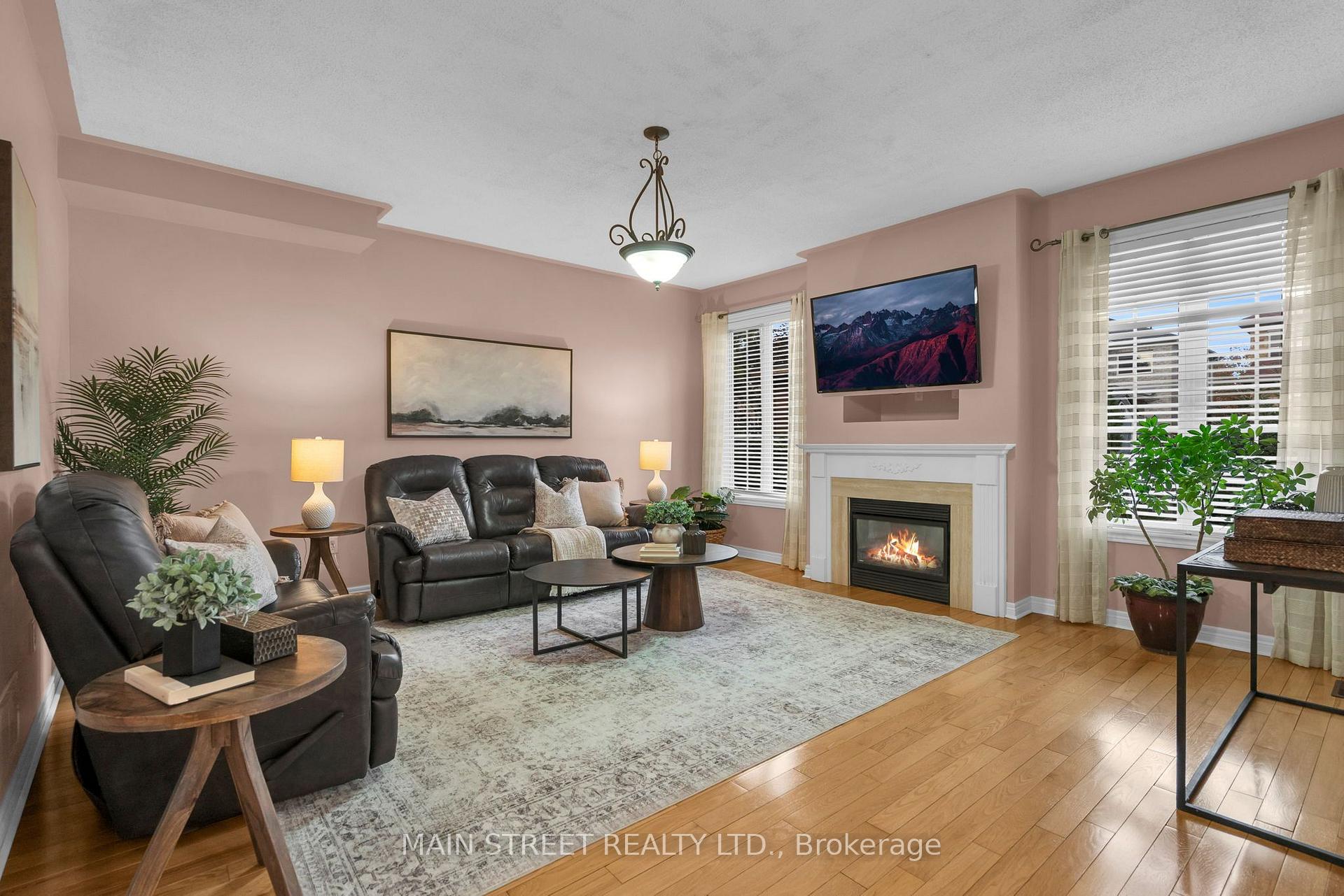 Photo 7 of 27 Blackbird Crescent, Richmond Hill, Oak Ridges — HOMEH