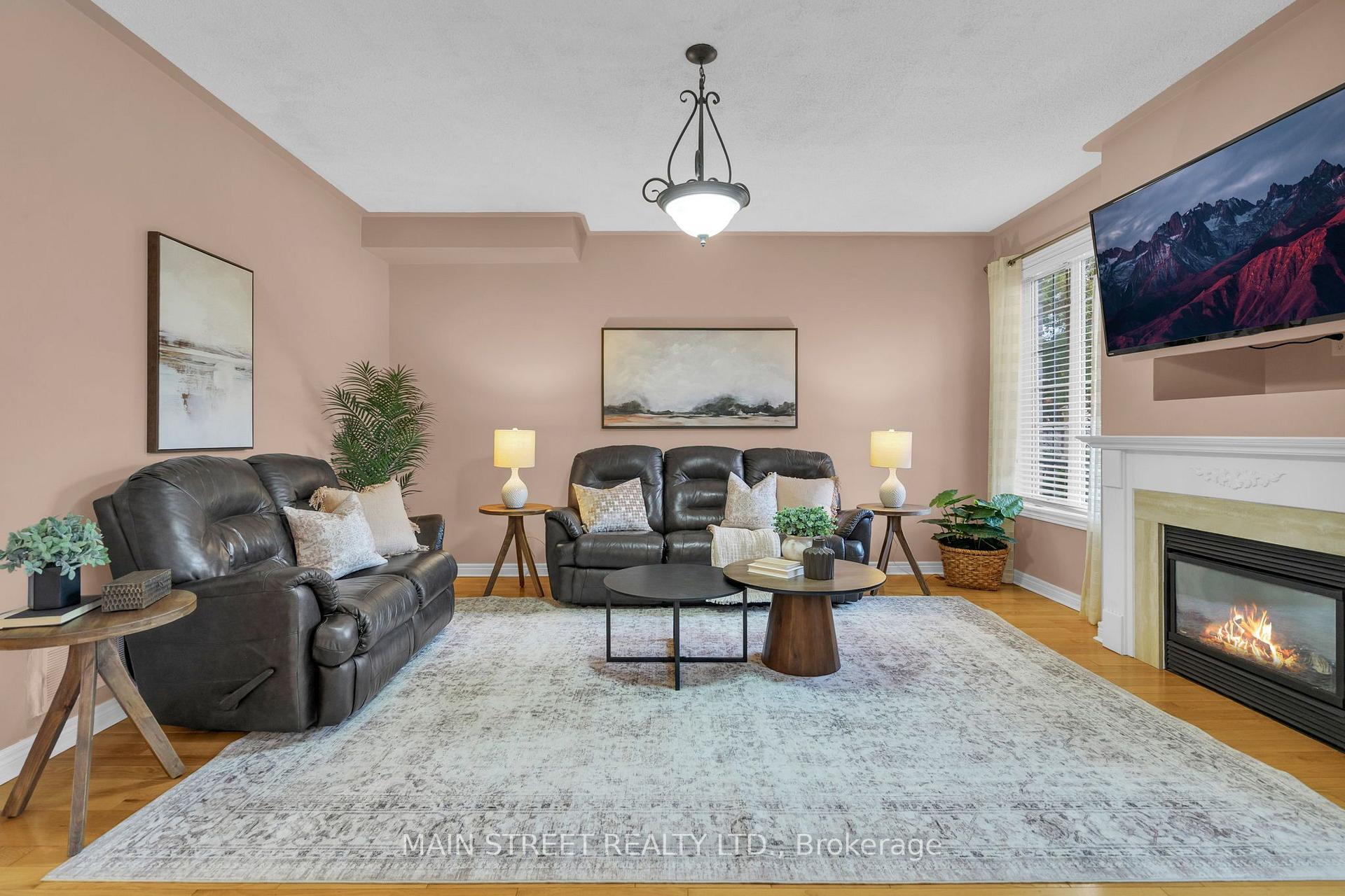 Photo 8 of 27 Blackbird Crescent, Richmond Hill, Oak Ridges — HOMEH