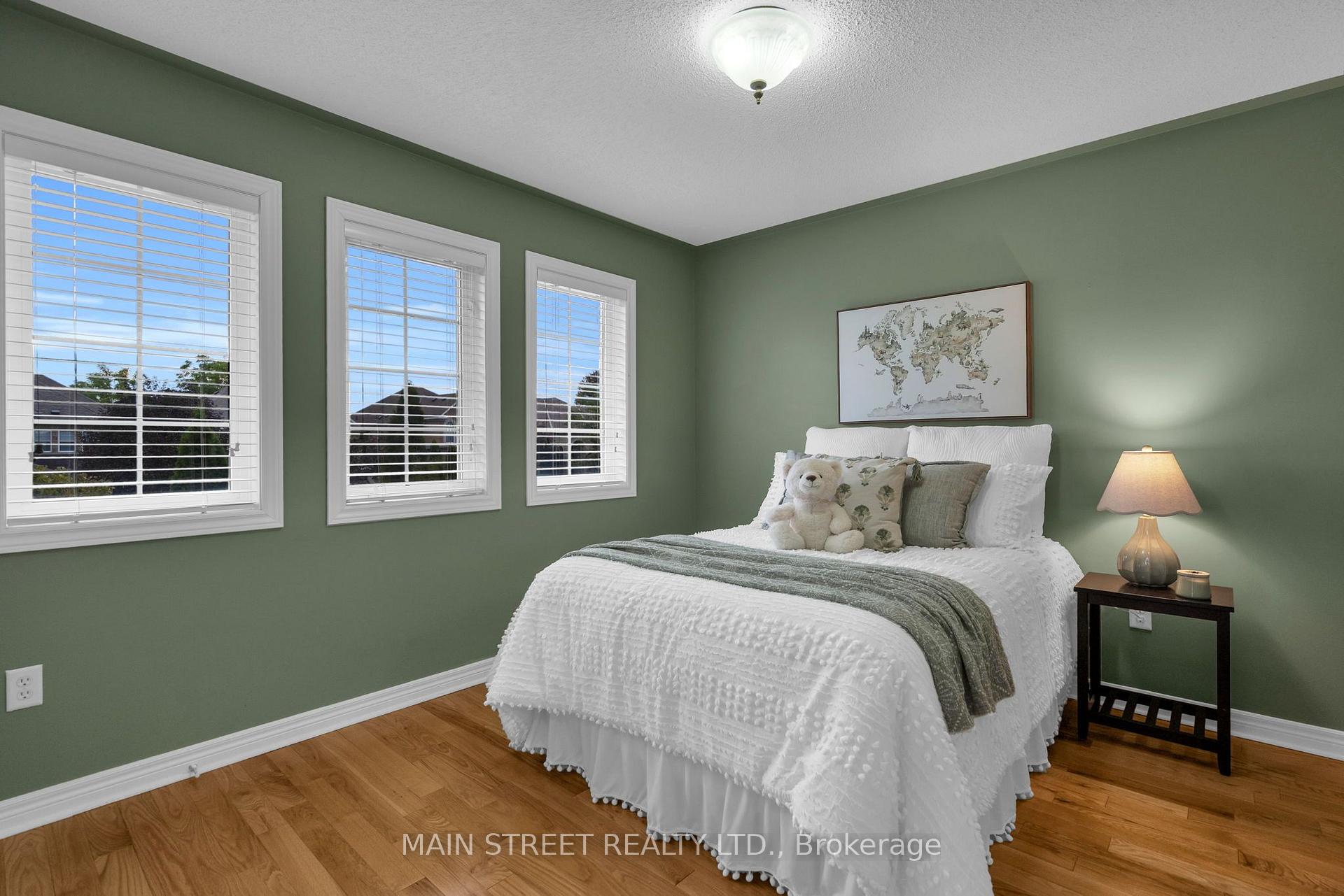 Photo 19 of 27 Blackbird Crescent, Richmond Hill, Oak Ridges — HOMEH