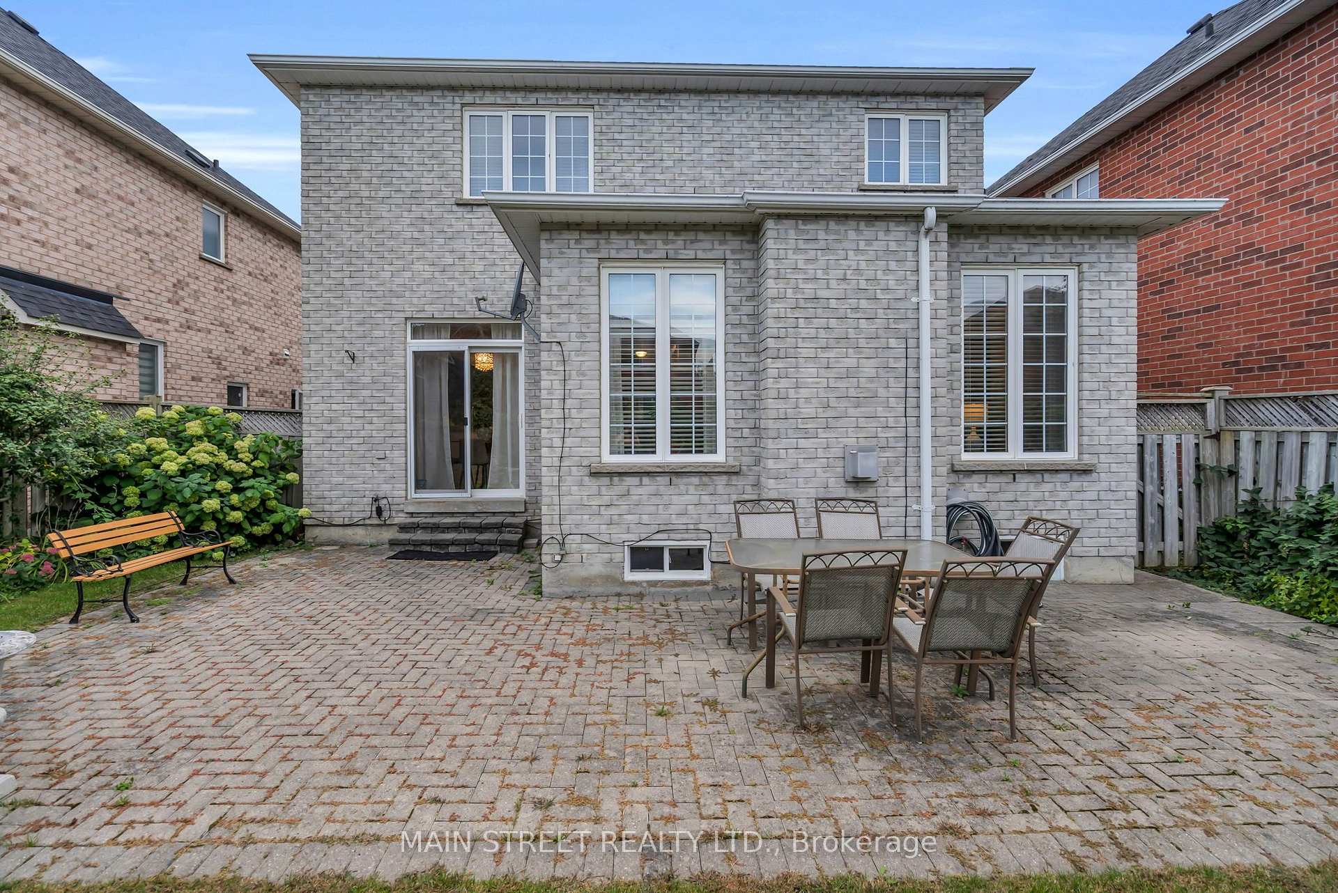 Photo 23 of 27 Blackbird Crescent, Richmond Hill, Oak Ridges — HOMEH