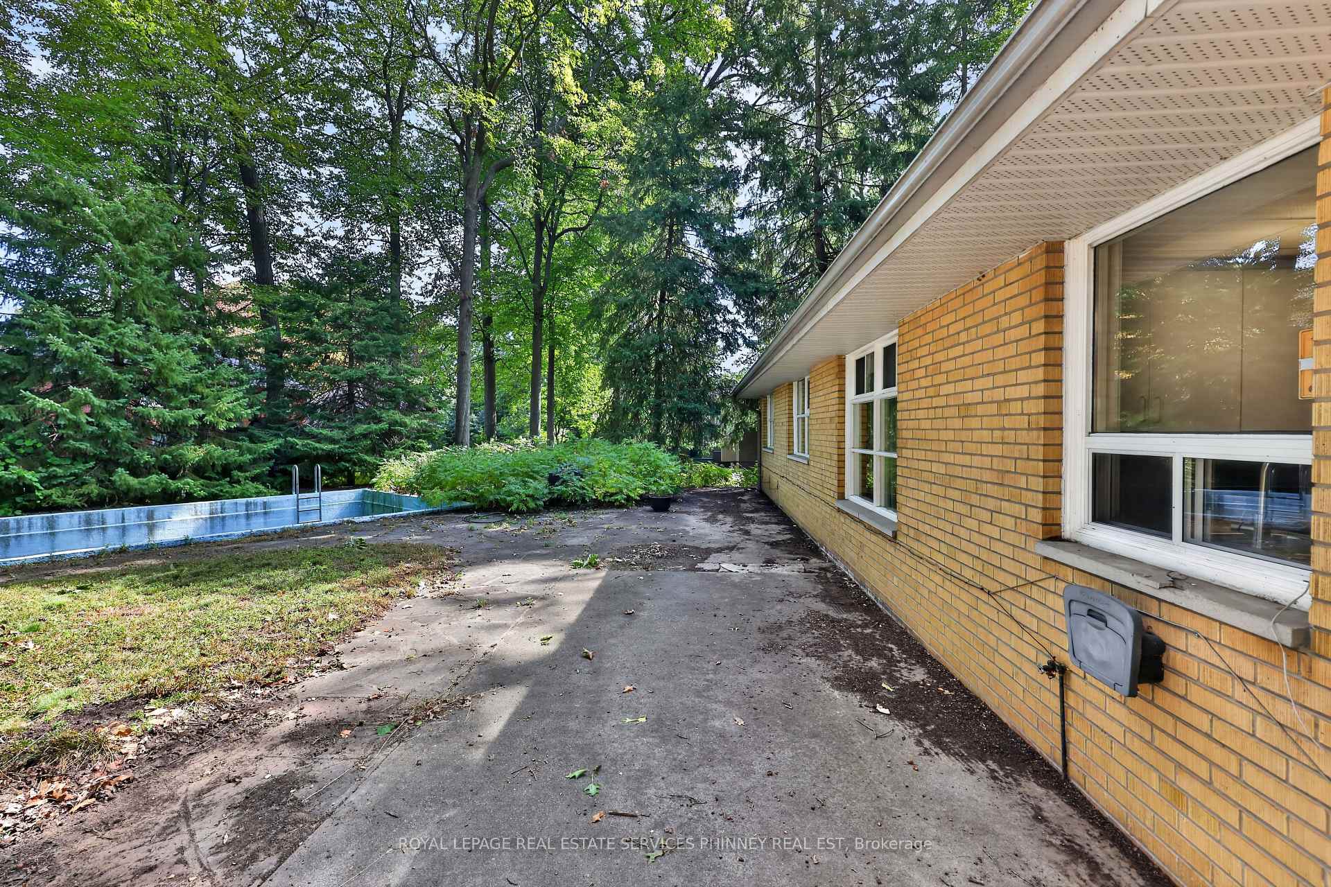 Photo 20 of 1519 Elite Road, Mississauga, Lorne Park — HOMEH