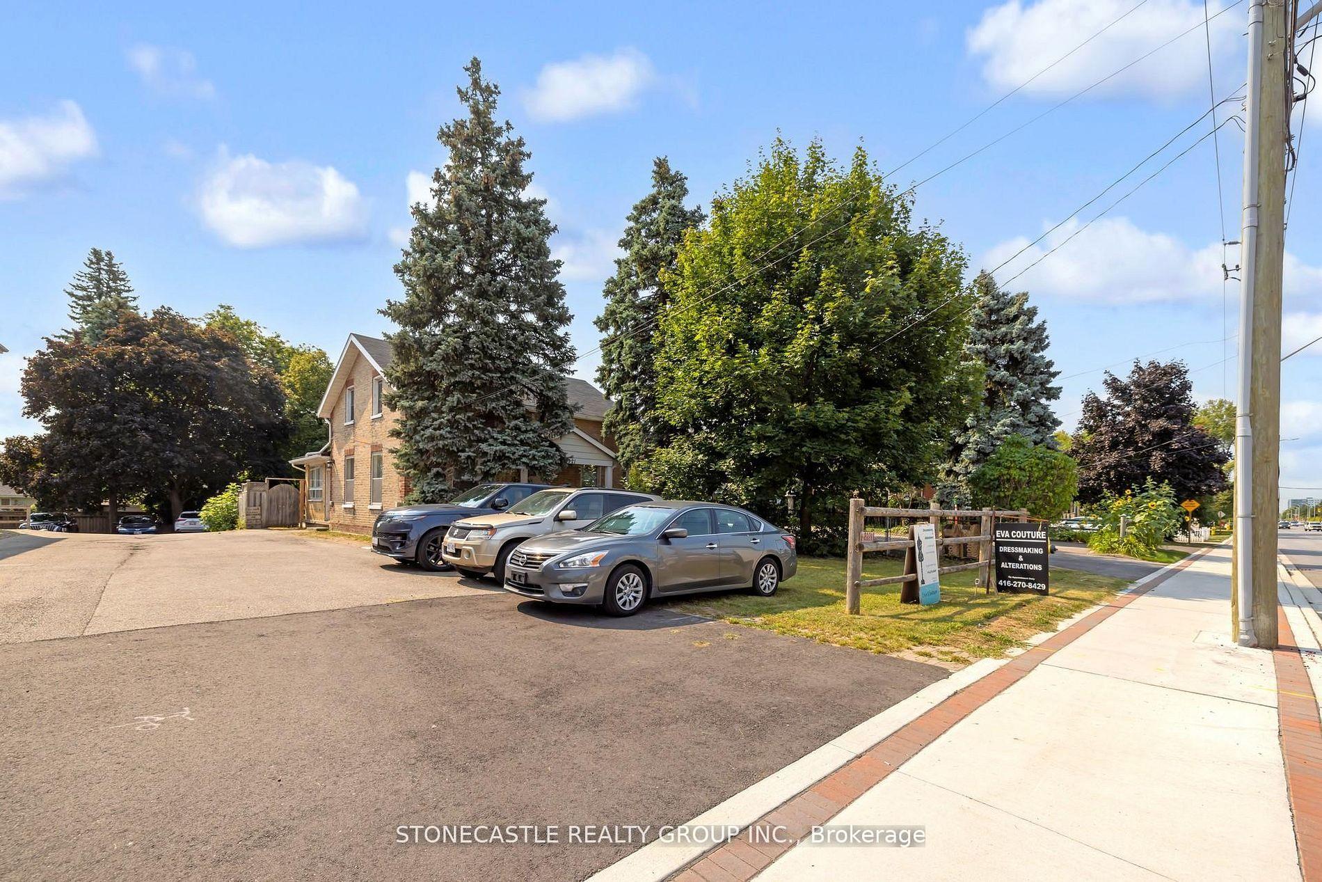 Photo 3 of 2321 Major Mackenzie Drive W, Vaughan, Maple — HOMEH