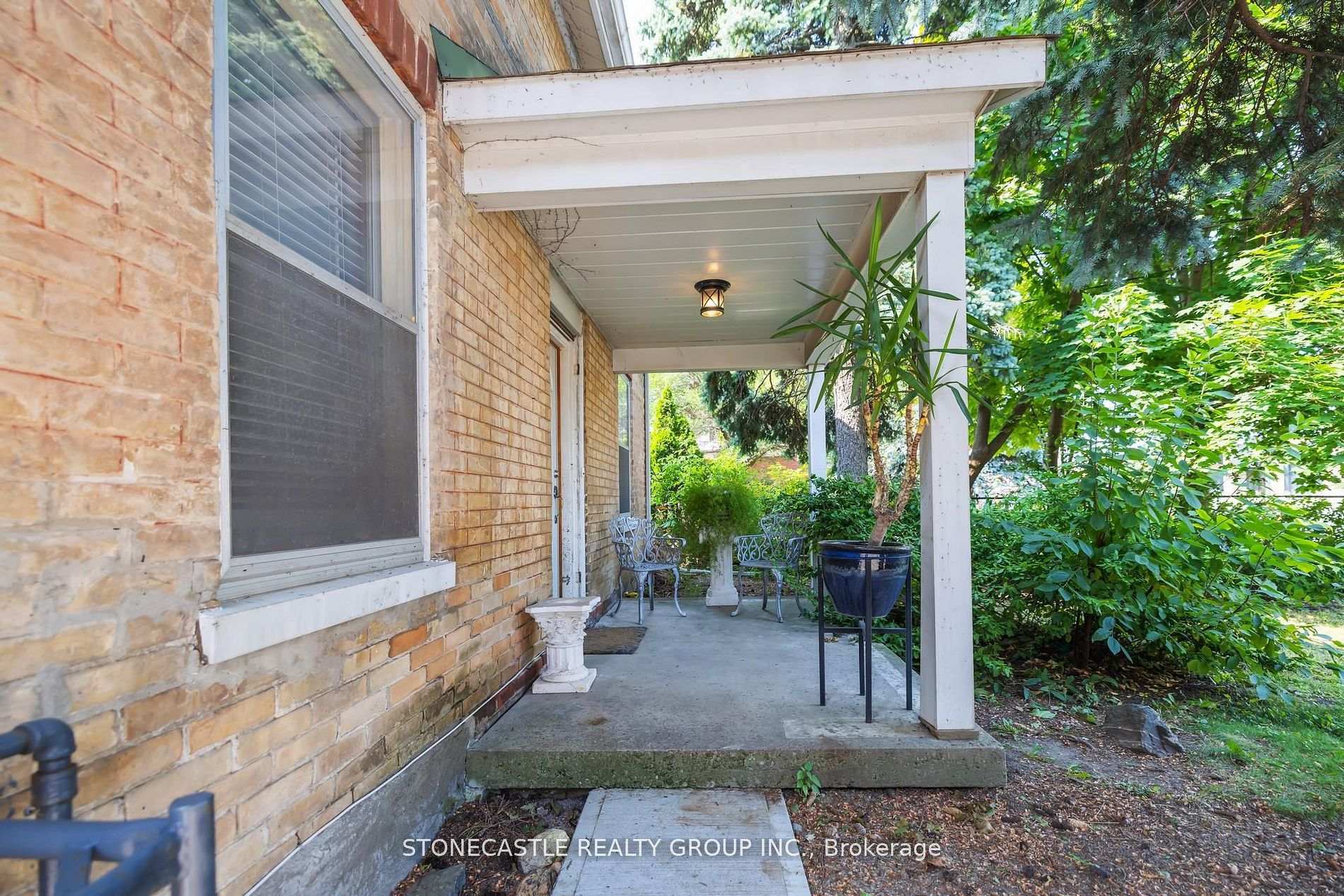 Photo 5 of 2321 Major Mackenzie Drive W, Vaughan, Maple — HOMEH