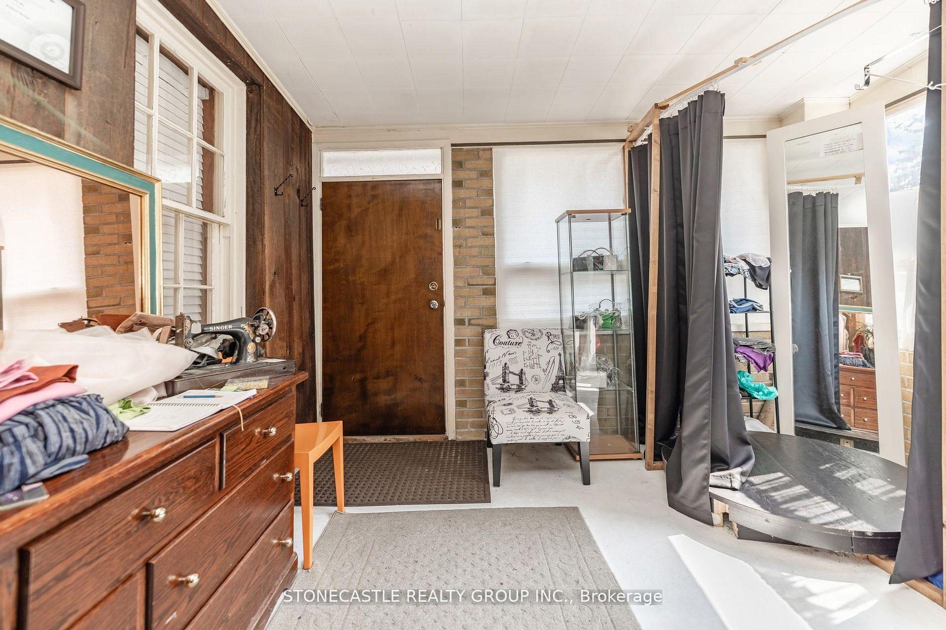 Photo 10 of 2321 Major Mackenzie Drive W, Vaughan, Maple — HOMEH