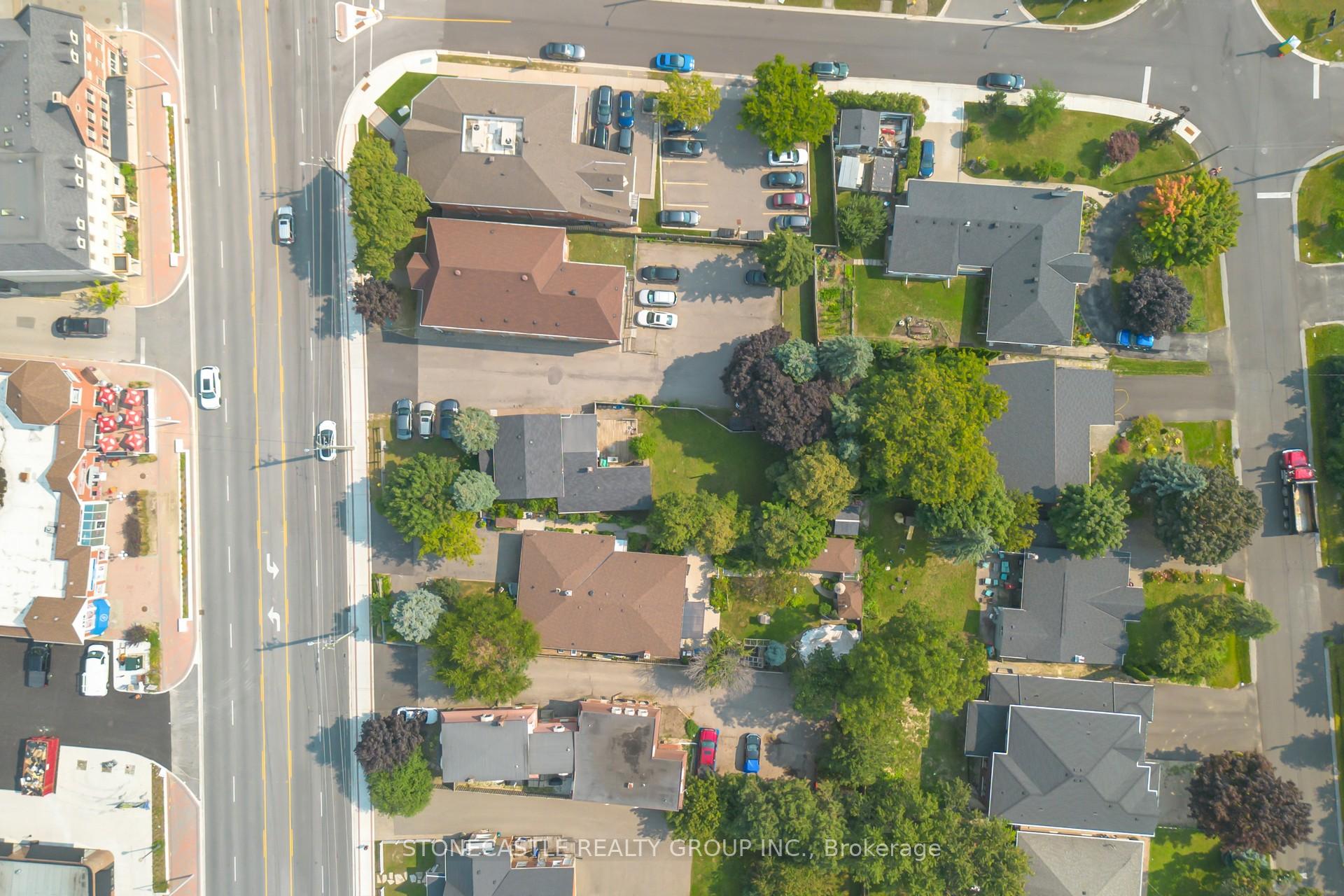 Photo 6 of 2321 Major Mackenzie Drive W, Vaughan, Maple — HOMEH