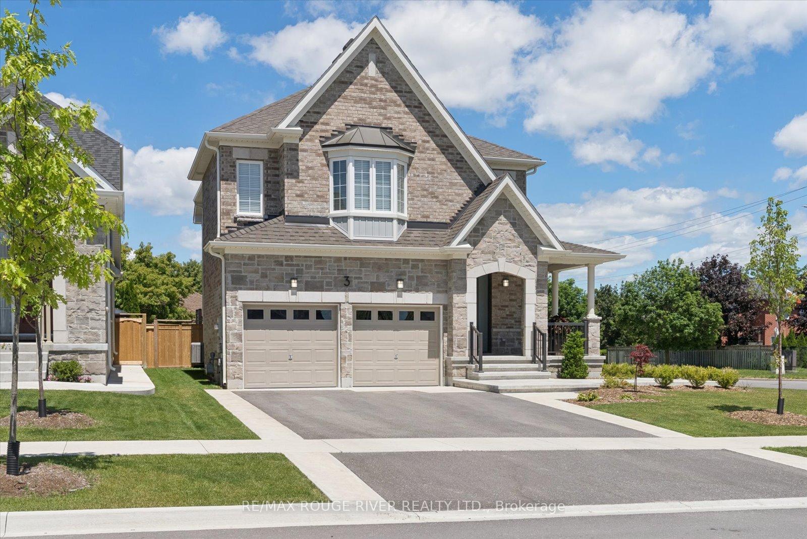 Photo 2 of 3 Burnham Court, Scugog, Port Perry — HOMEH