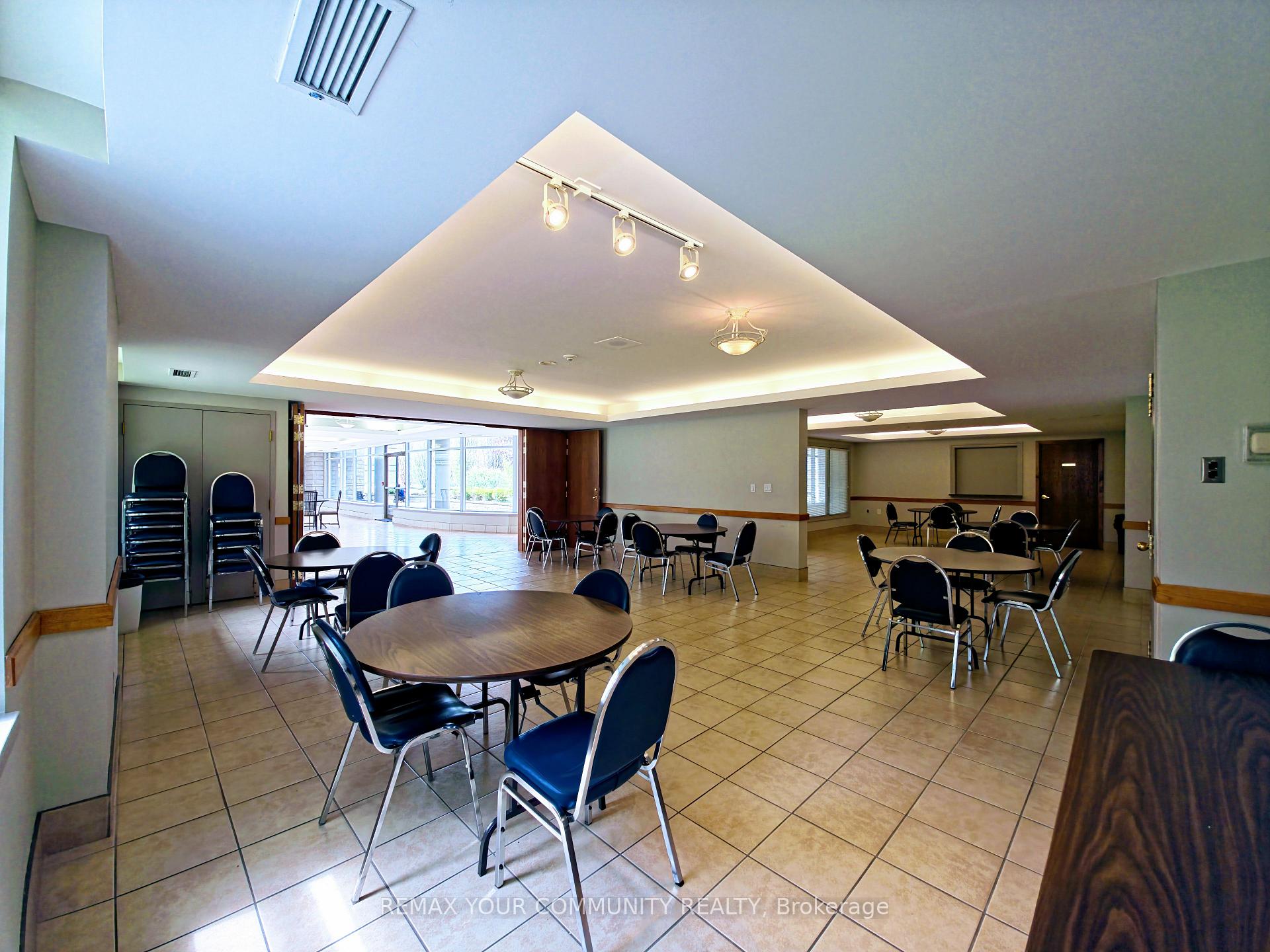 Photo 6 of Unit 114, 2504 Rutherford Road, Vaughan, Maple — HOMEH
