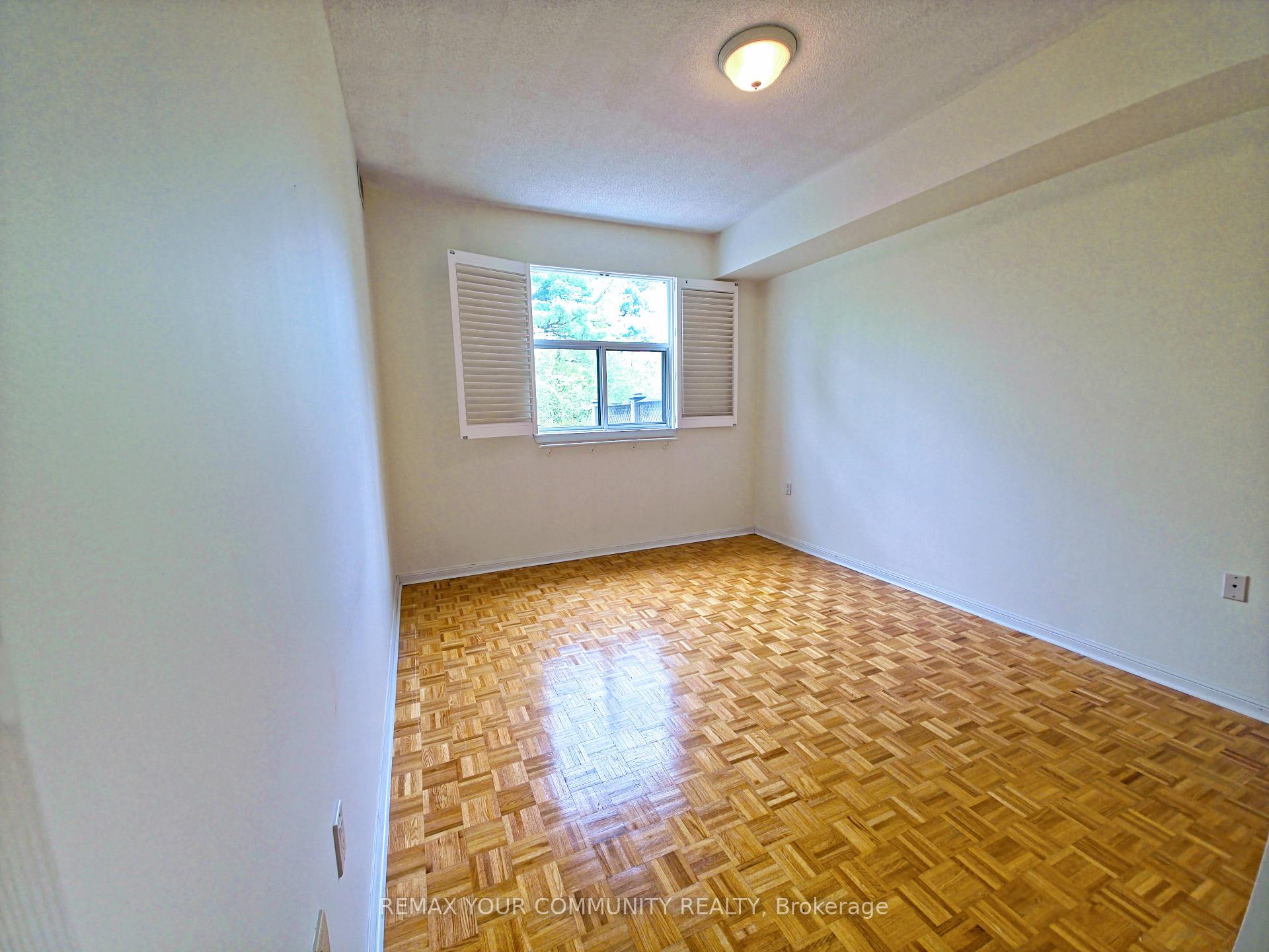 Photo 17 of Unit 114, 2504 Rutherford Road, Vaughan, Maple — HOMEH