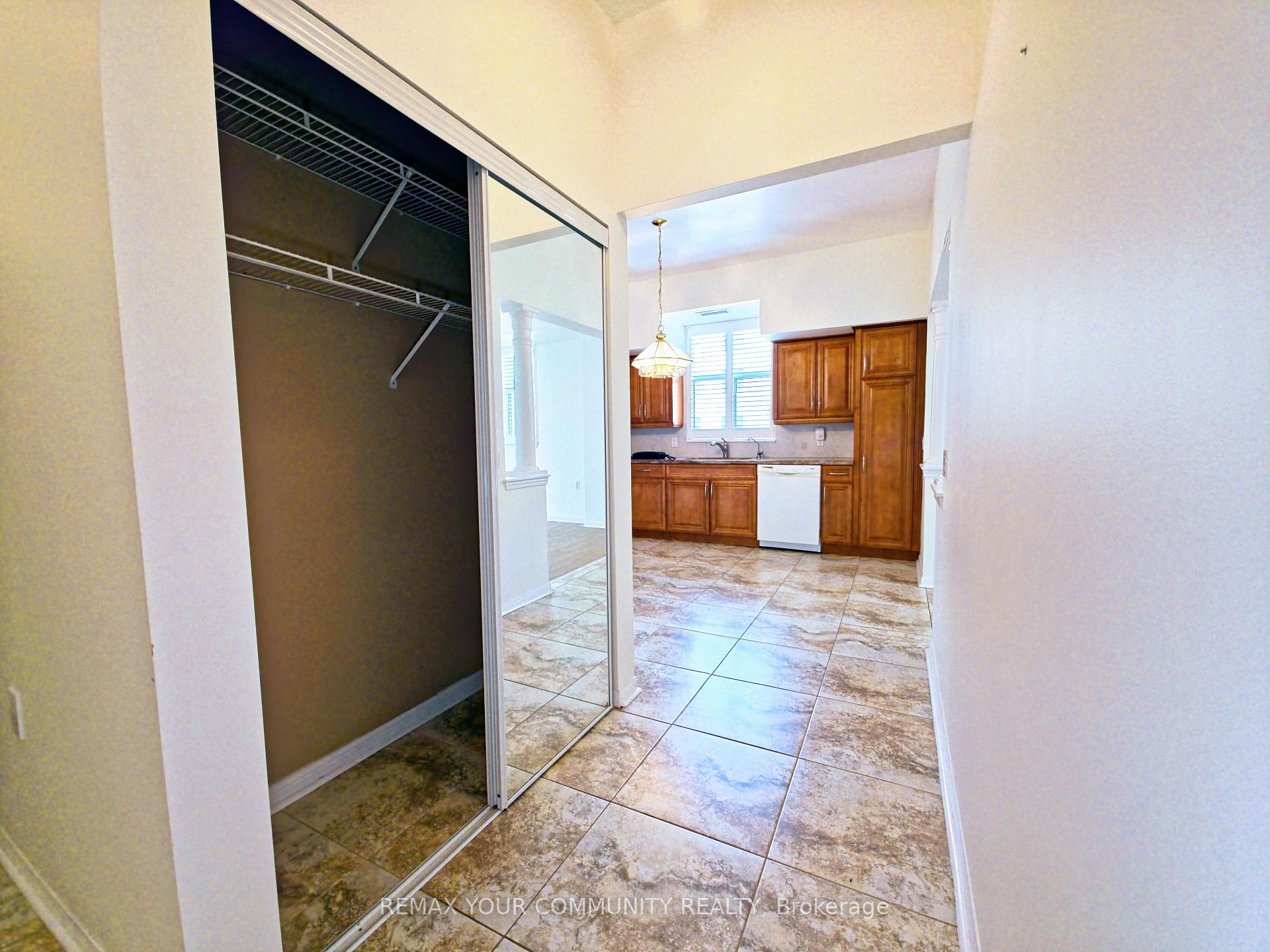 Photo 25 of Unit 114, 2504 Rutherford Road, Vaughan, Maple — HOMEH