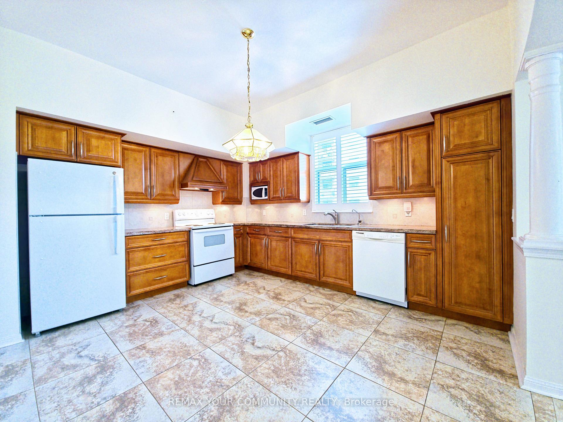 Photo 26 of Unit 114, 2504 Rutherford Road, Vaughan, Maple — HOMEH