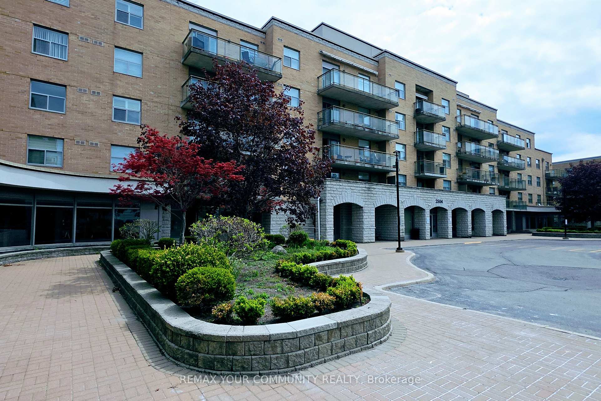 Photo 33 of Unit 114, 2504 Rutherford Road, Vaughan, Maple — HOMEH