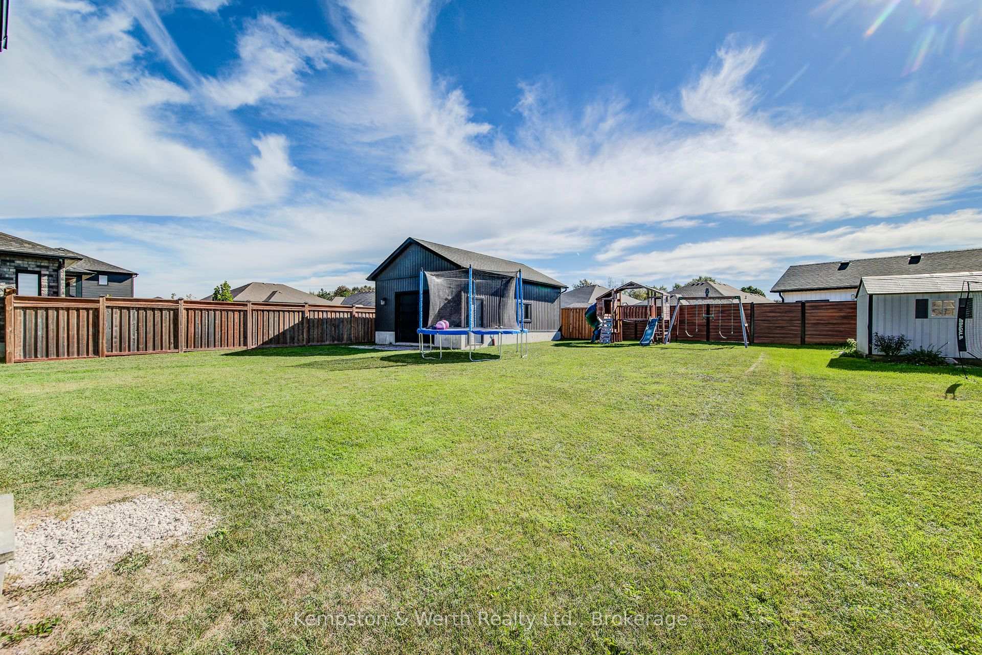 Photo 38 of 24 Gilmer Crescent, North Perth, Listowel — HOMEH