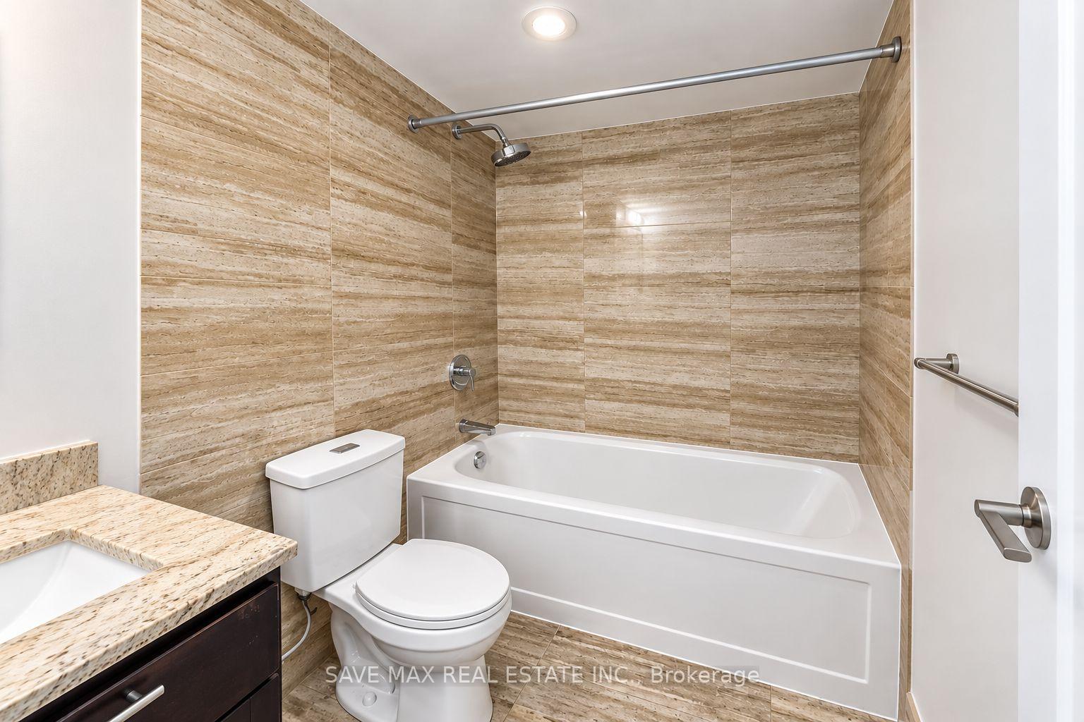 Photo 16 of Unit 1033, 15 Iceboat Terrace, Toronto, Waterfront Communities — HOMEH