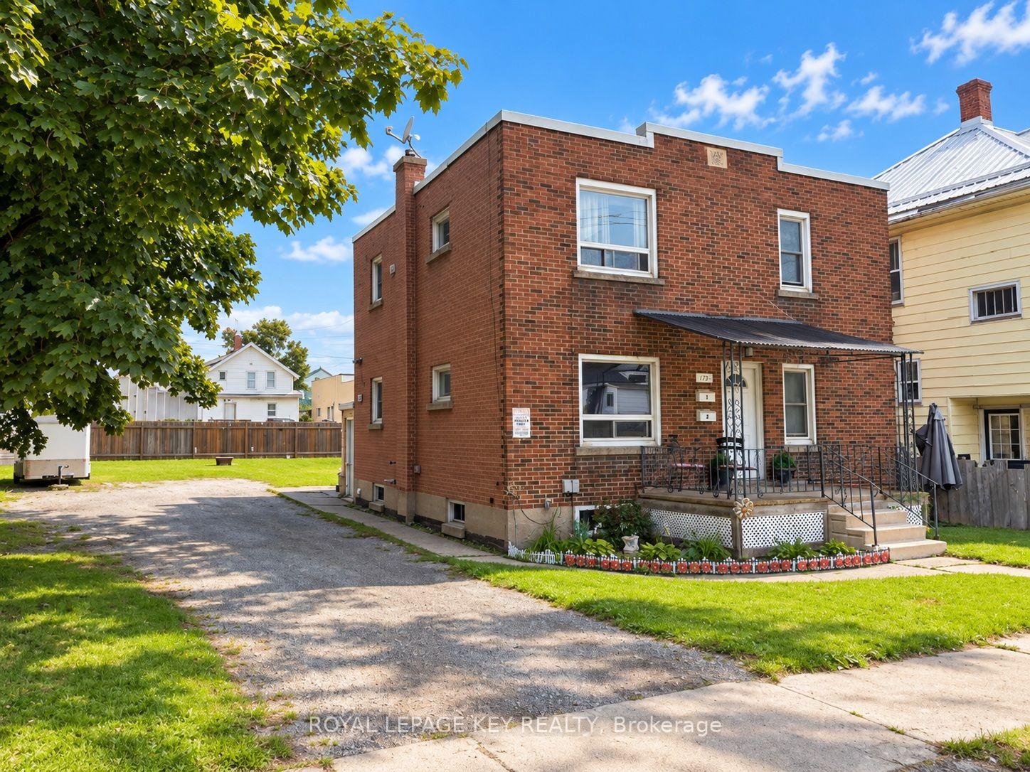 Photo 1 of 115 Brock Street N, Sarnia — HOMEH
