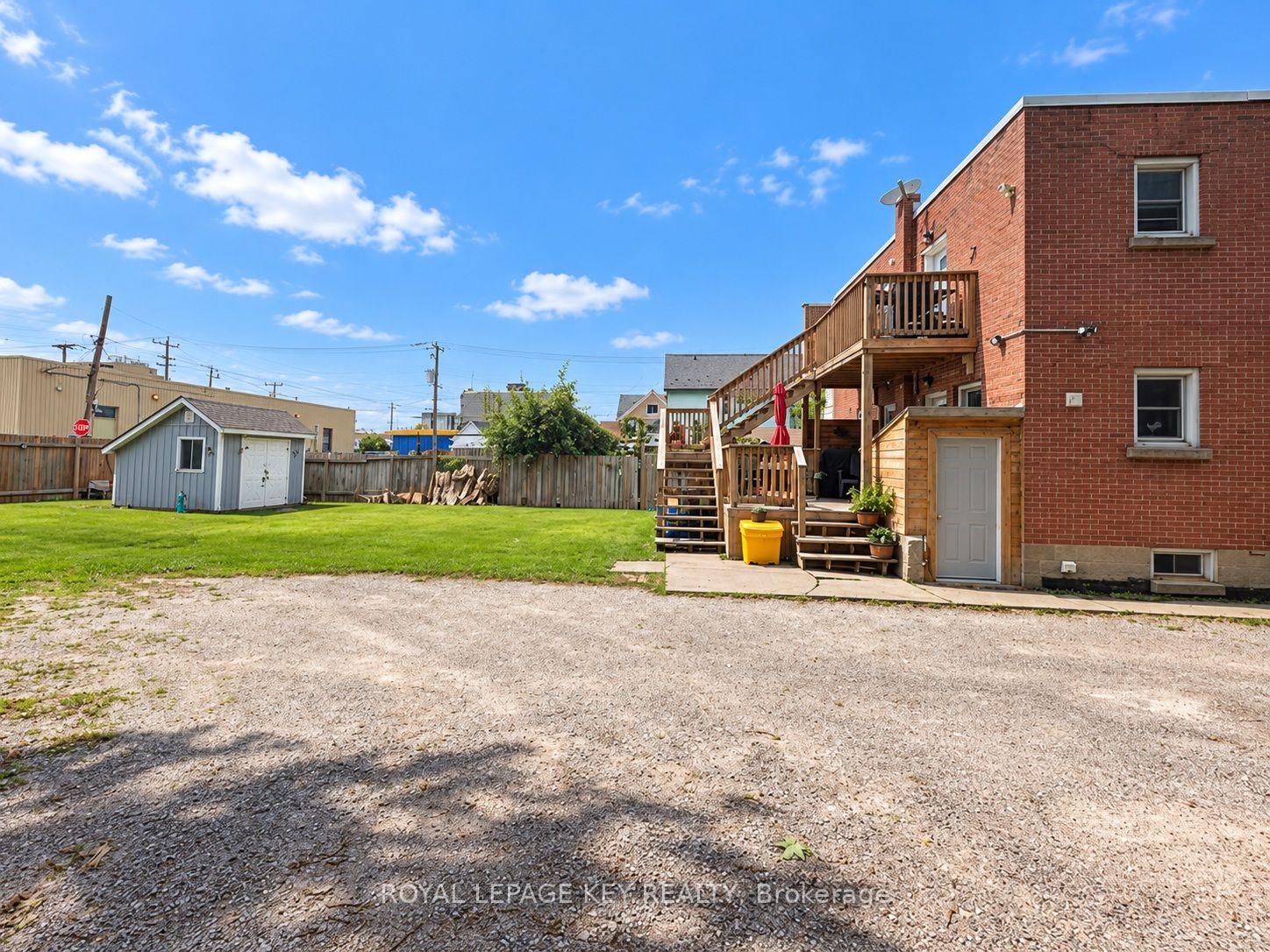 Photo 3 of 115 Brock Street N, Sarnia — HOMEH