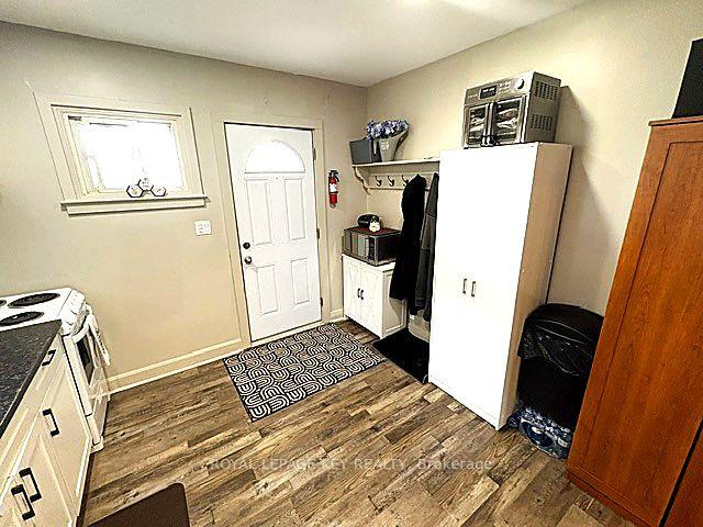 Photo 6 of 115 Brock Street N, Sarnia — HOMEH