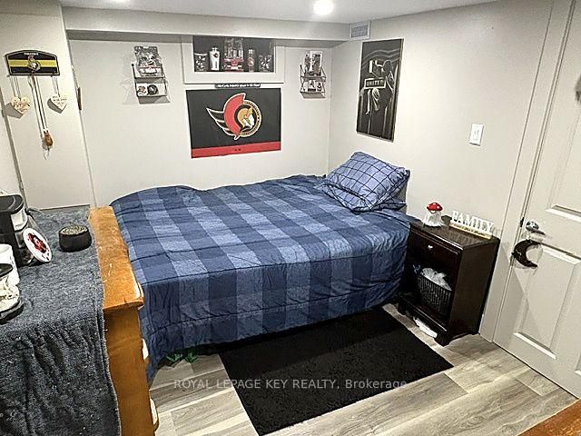 Photo 15 of 115 Brock Street N, Sarnia — HOMEH