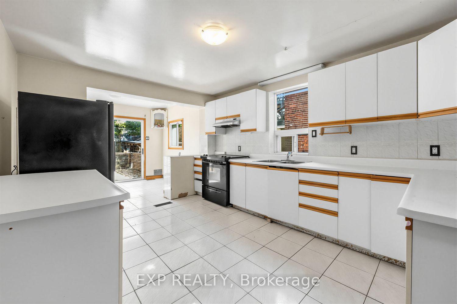 Photo 3 of 511 Carlaw Avenue, Toronto, North Riverdale — HOMEH