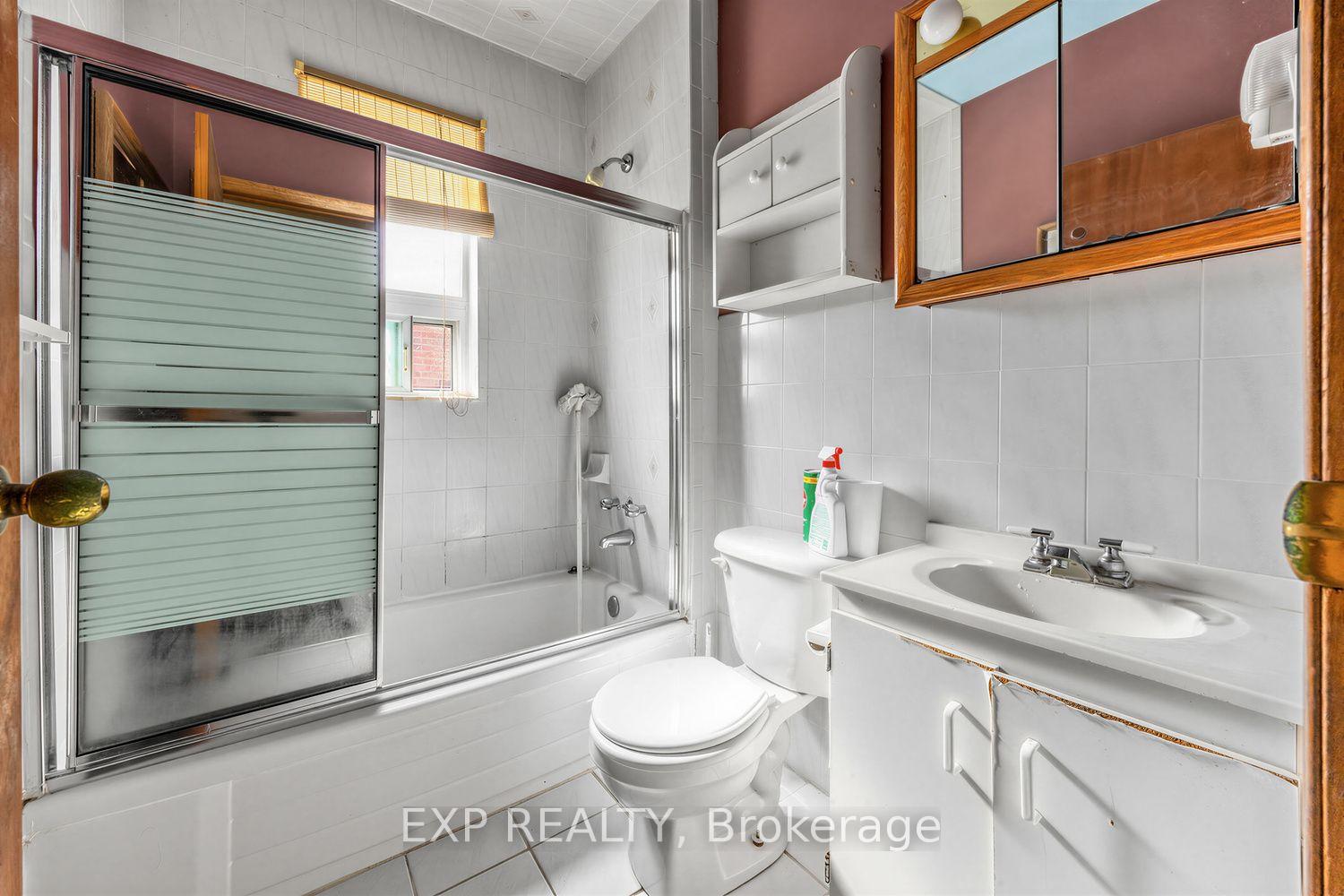 Photo 14 of 511 Carlaw Avenue, Toronto, North Riverdale — HOMEH