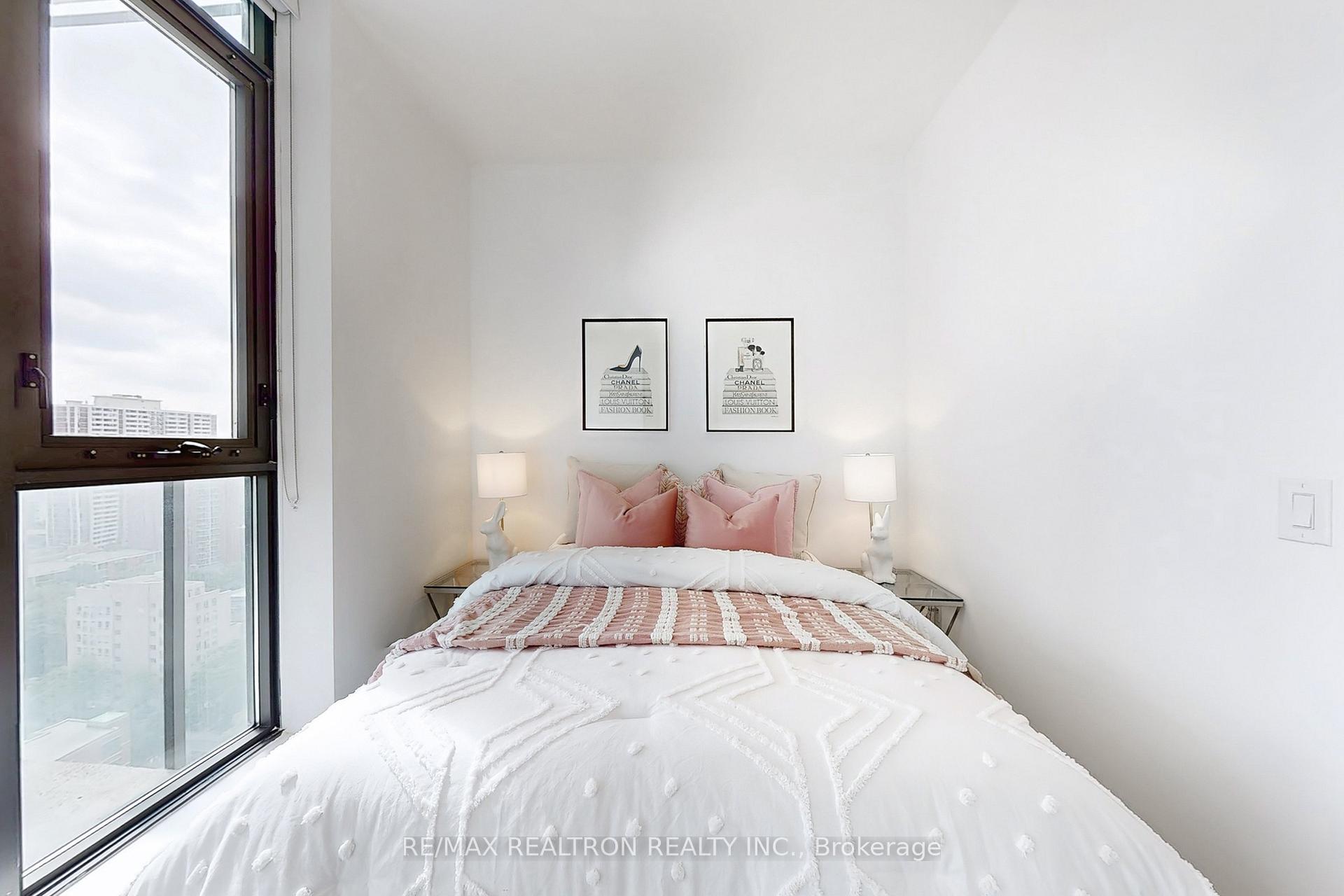 Photo 21 of Unit 2001, 81 Wellesley Street E, Toronto, Church-Yonge Corridor — HOMEH