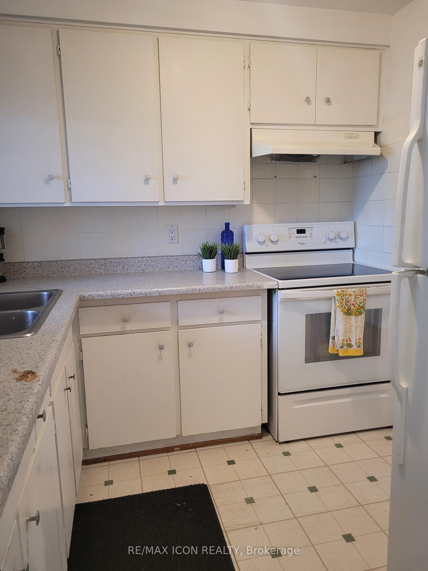 Photo 3 of Unit 28, 415 Morgan Avenue, Kitchener, Centreville Chicopee — HOMEH