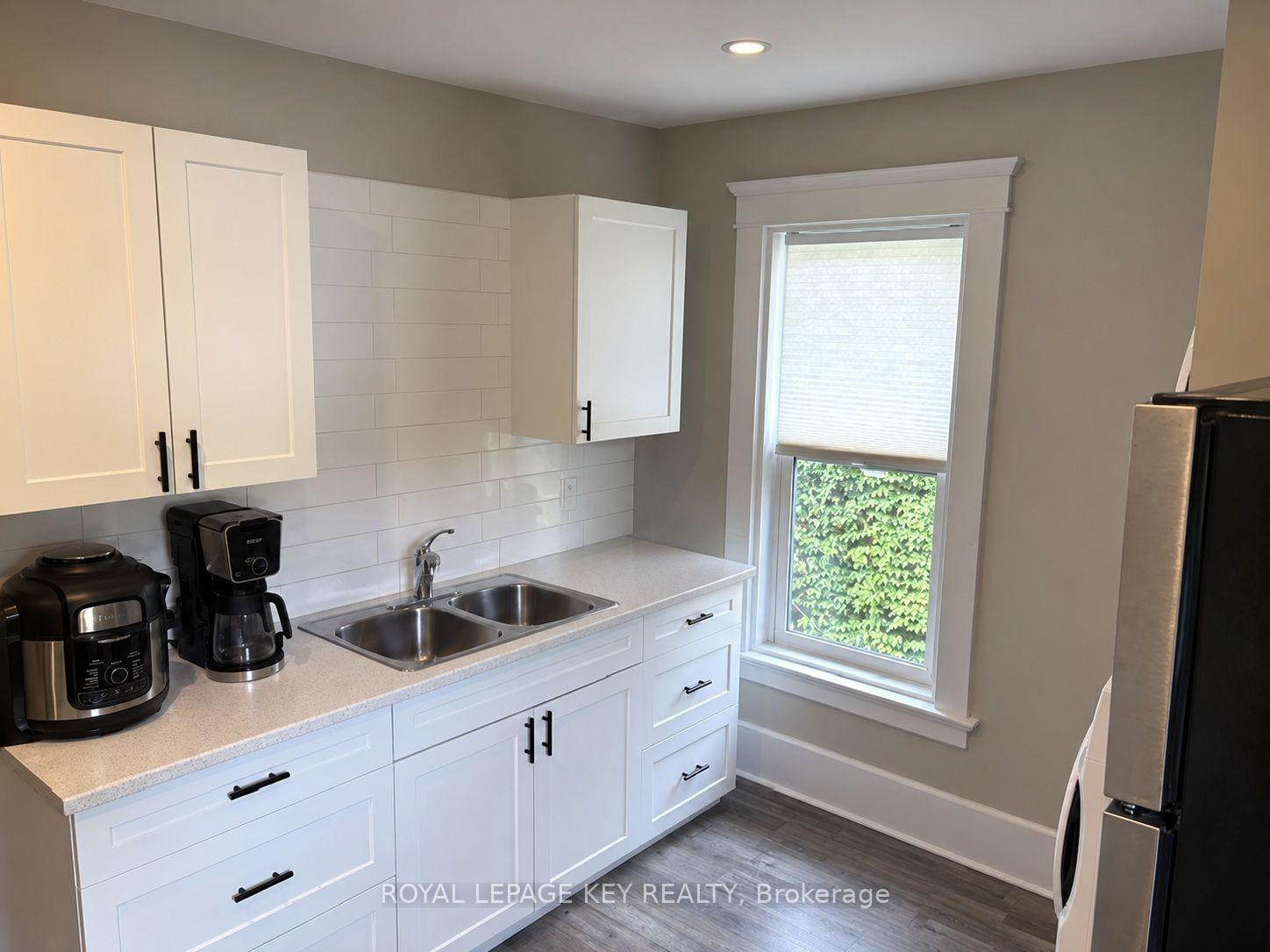 Photo 12 of 116 Cameron Street, Sarnia — HOMEH