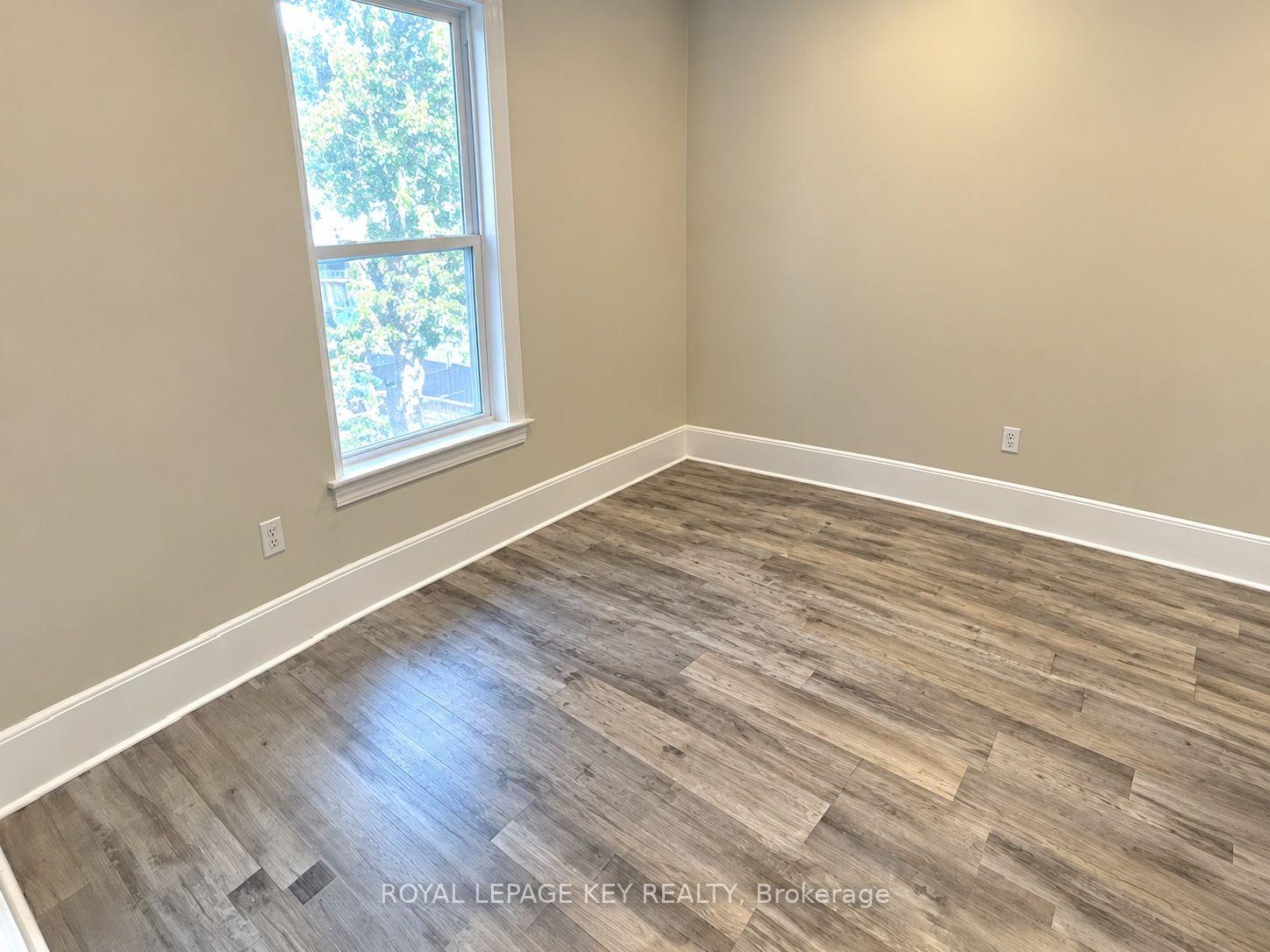 Photo 15 of 116 Cameron Street, Sarnia — HOMEH