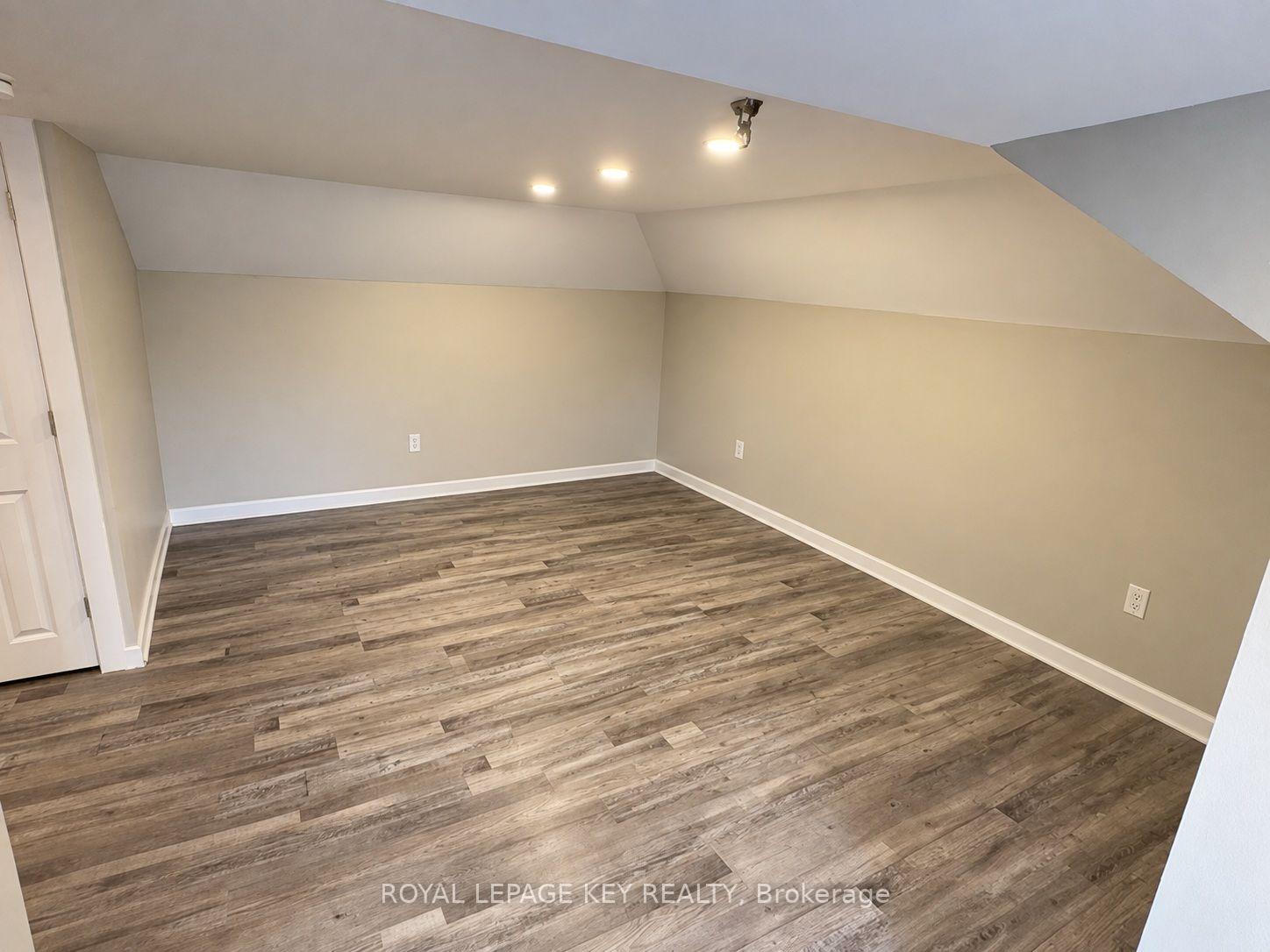Photo 17 of 116 Cameron Street, Sarnia — HOMEH