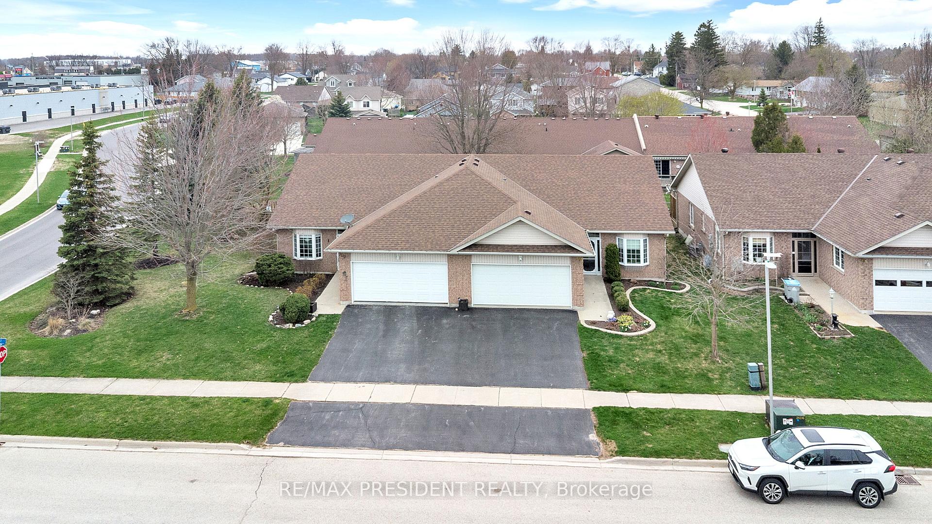 Photo 3 of 789 Brock Street, North Perth, Listowel — HOMEH