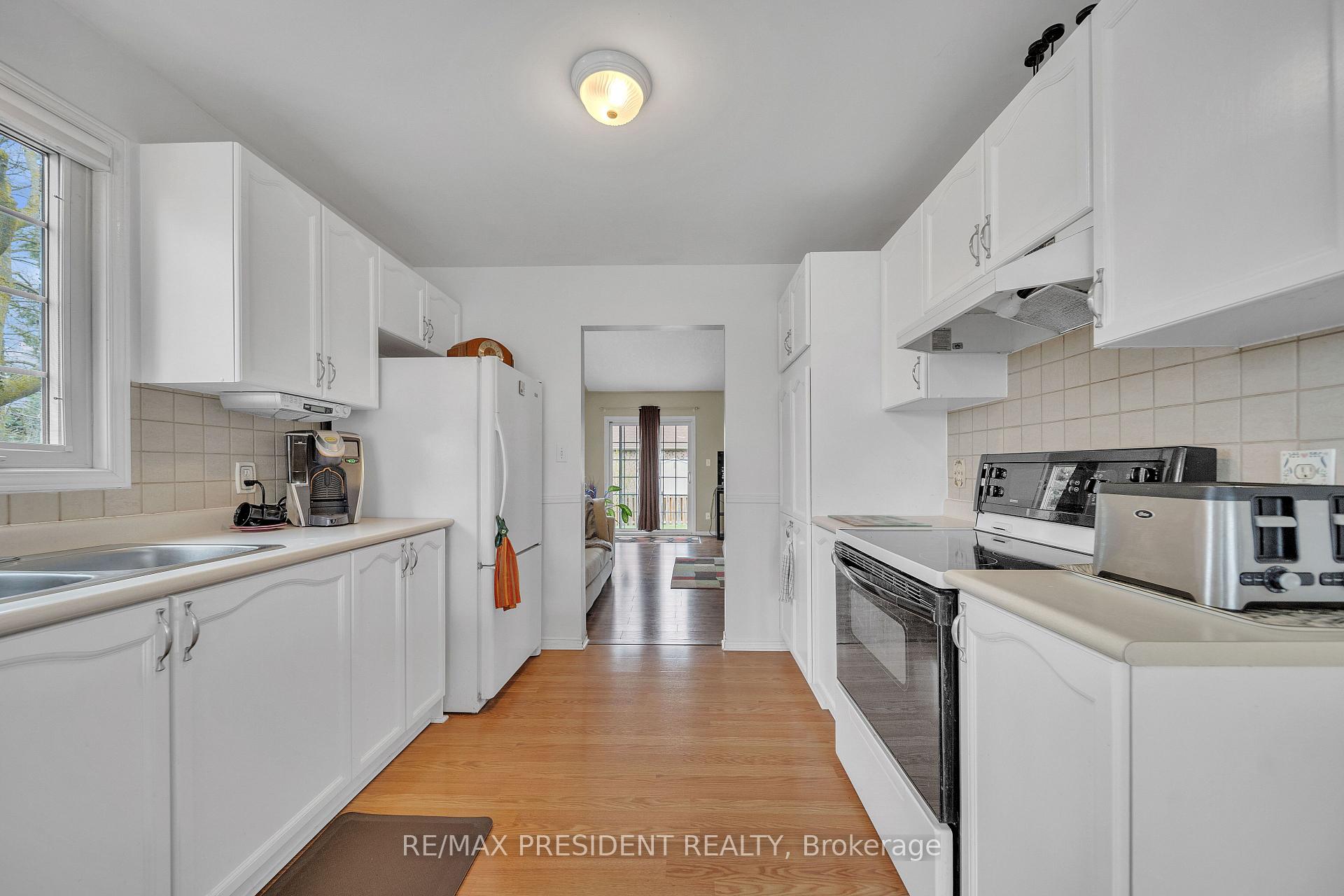 Photo 17 of 789 Brock Street, North Perth, Listowel — HOMEH
