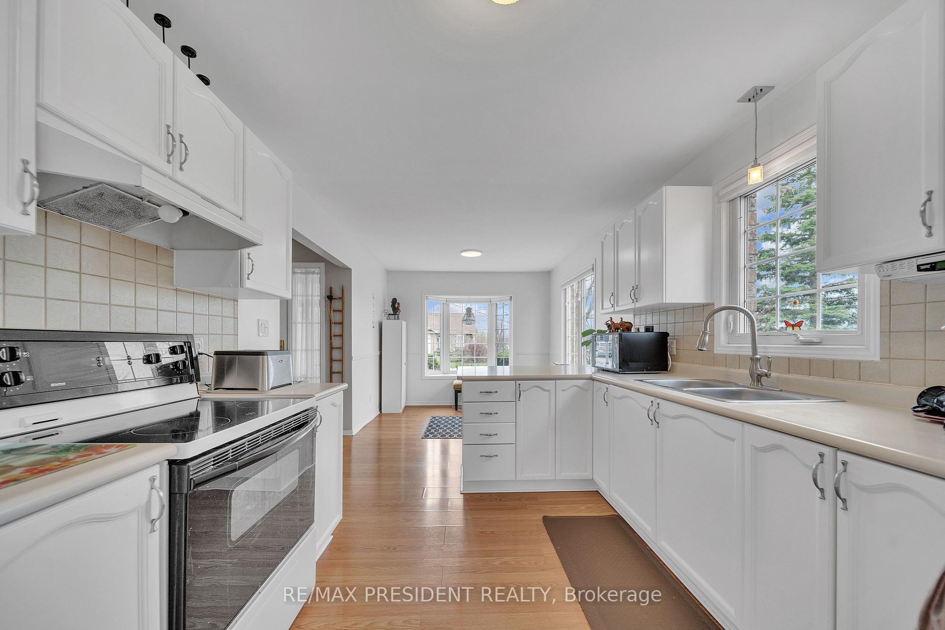 Photo 19 of 789 Brock Street, North Perth, Listowel — HOMEH