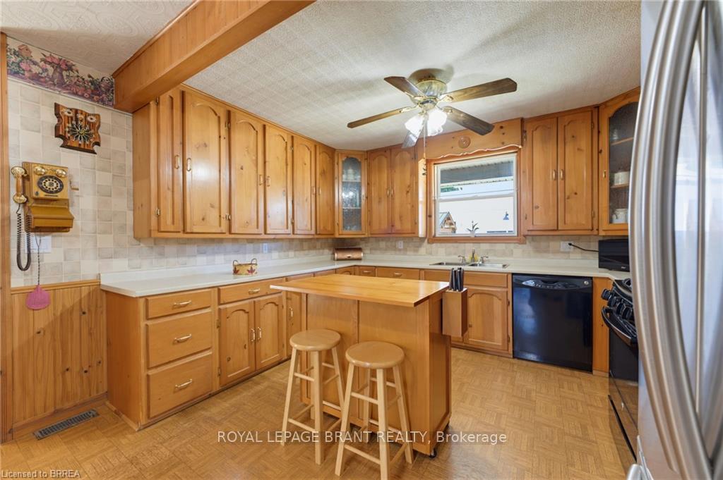 Photo 14 of 149 King Street, Brant, Burford — HOMEH