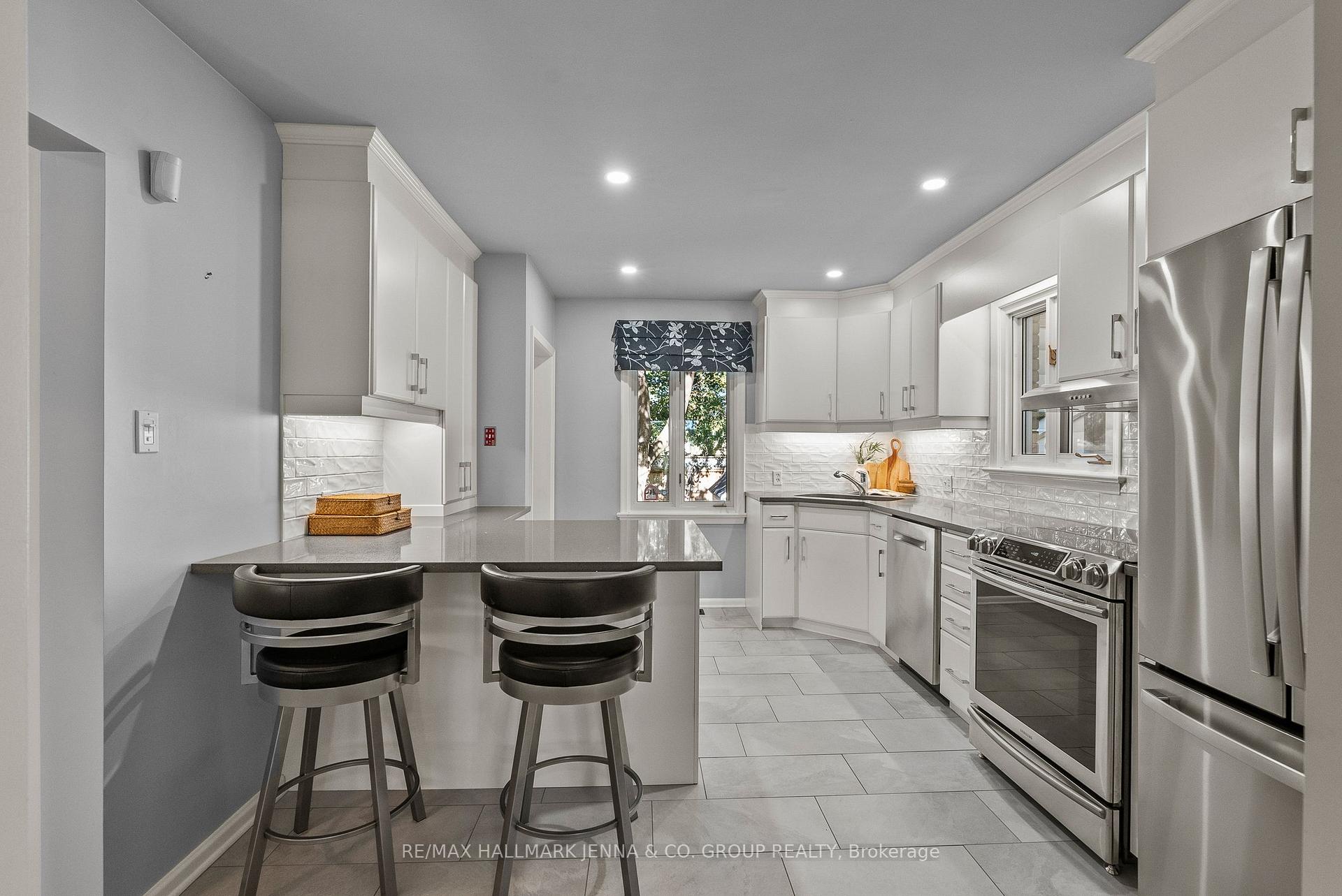 Photo 9 of 2129 Belair Drive, Ottawa, Bel Air Park — HOMEH